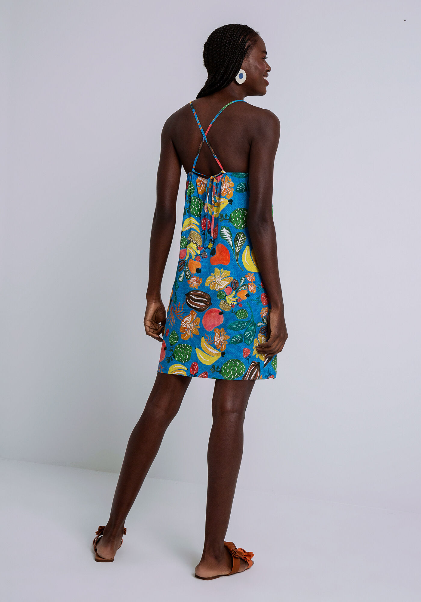 Vestido Curto em Viscose com Detalhe Al&ccedil;as, GRAVIOLA, large.