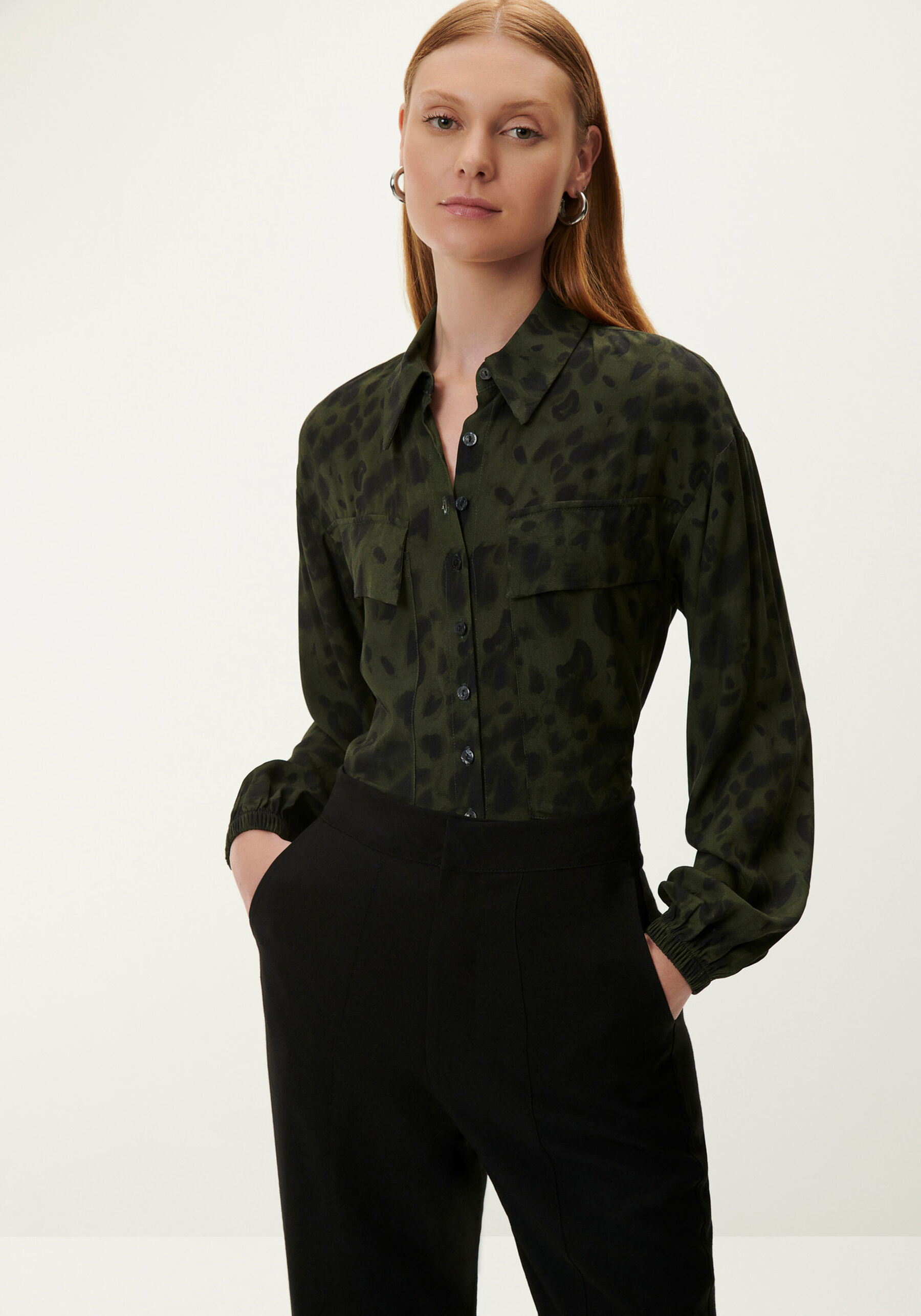 Camisa Estampada em Viscose com Bolsos, FOREST. Camisa Estampada em Viscose com Bolsos, FOREST, large.