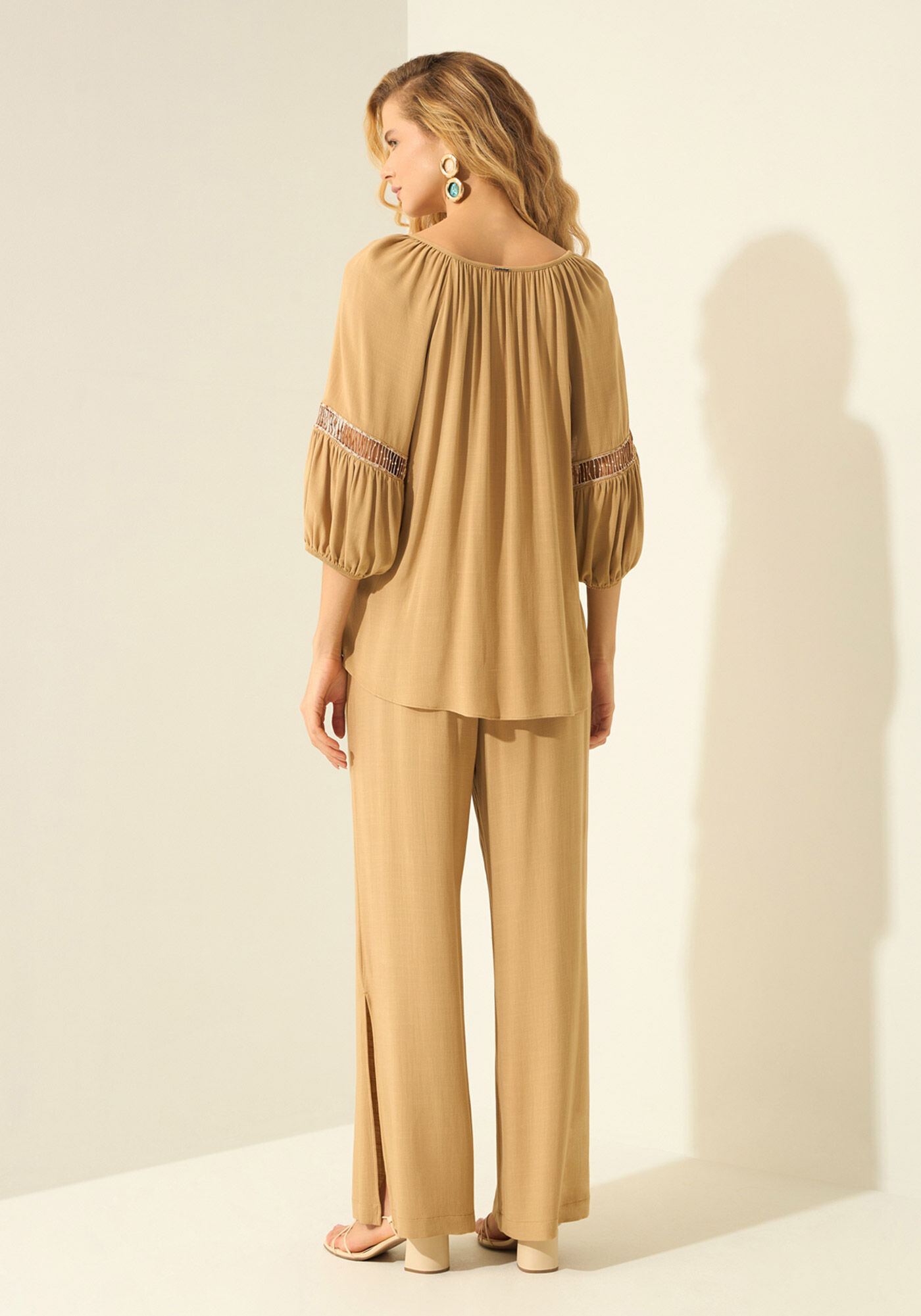 Blusa Com Decote Em V E Mangas 3/4, BEGE ALIEN, large.