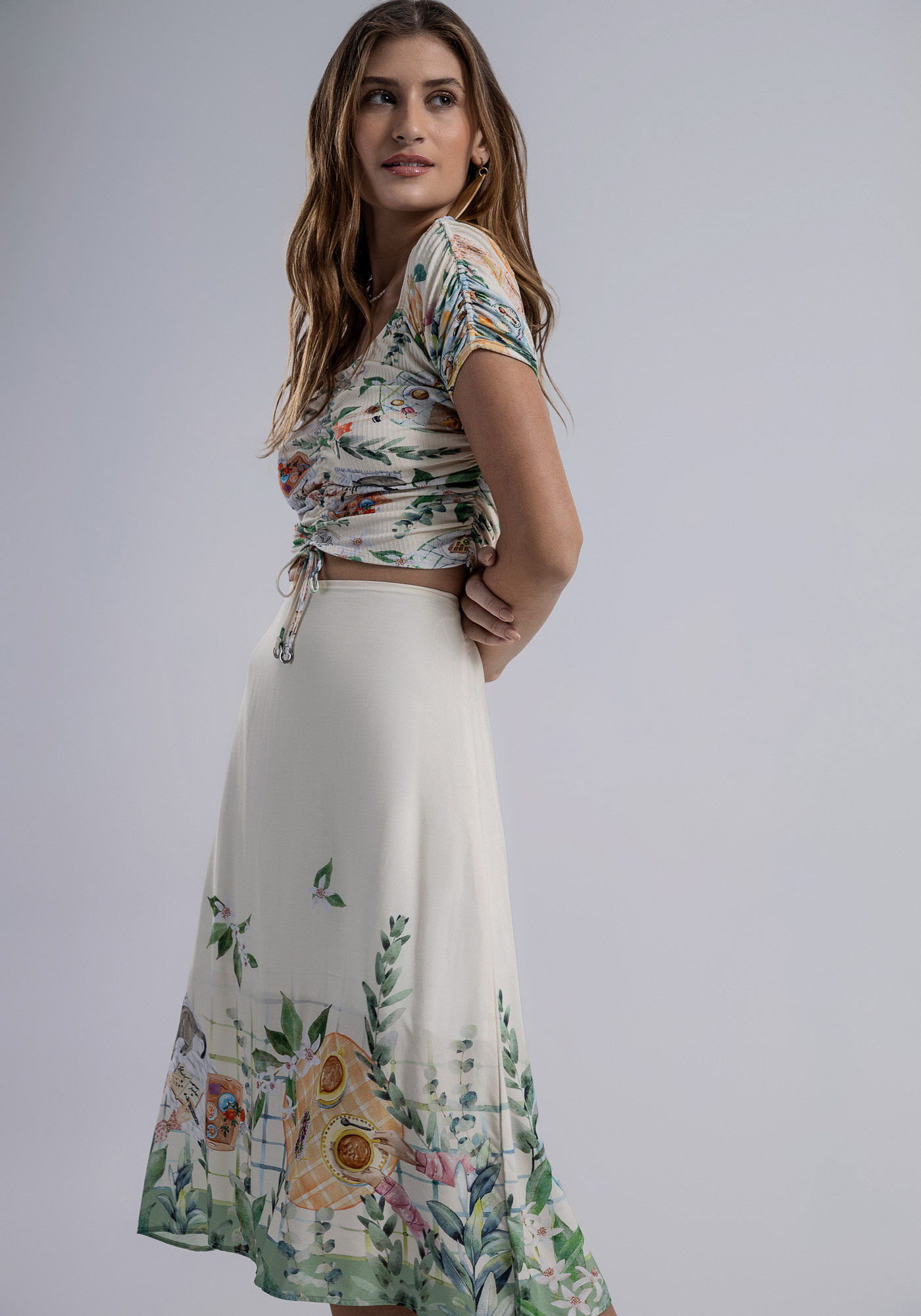 Saia Midi Estampada em Viscose com Cintura Alta