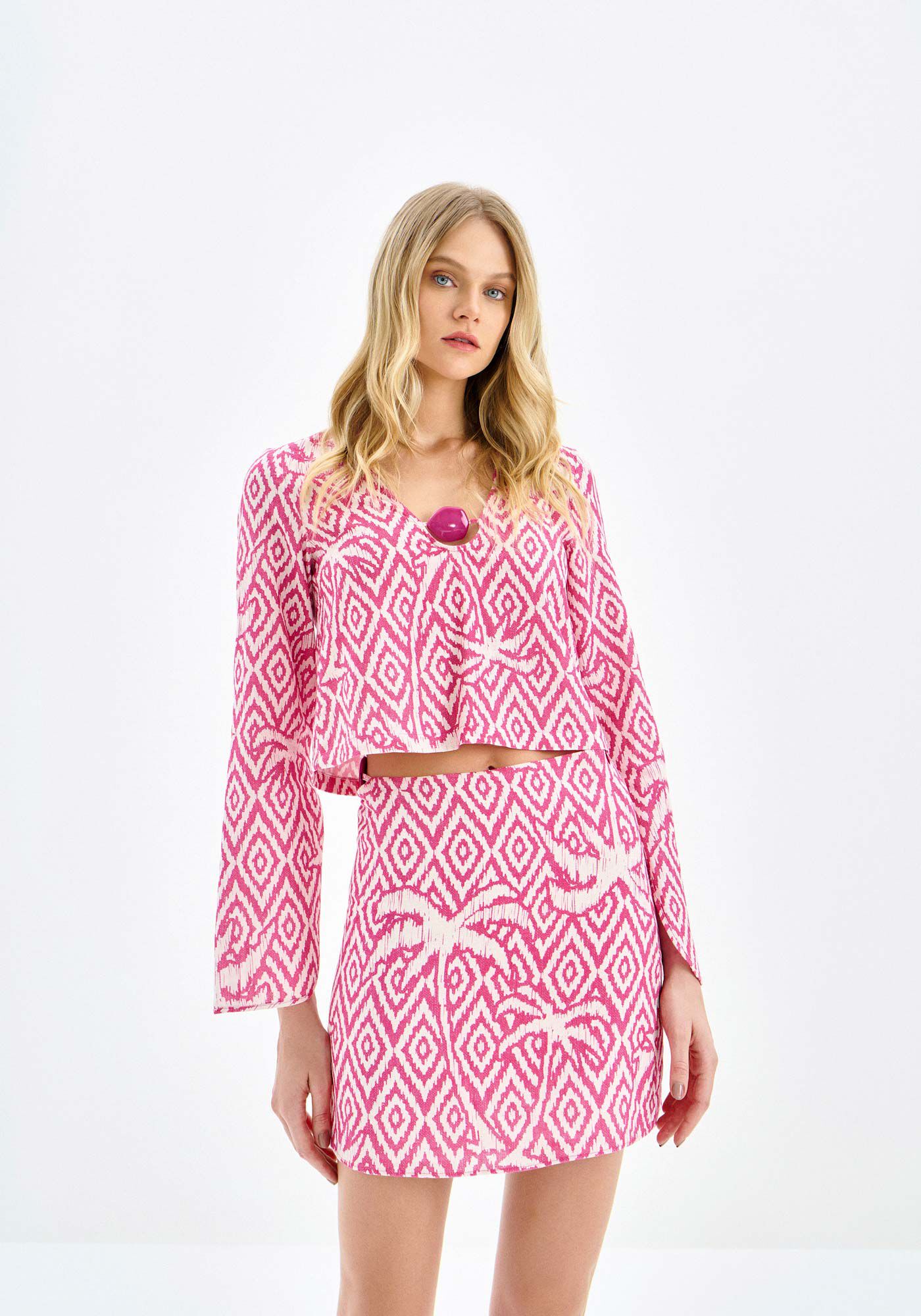 Saia Curta Estampada em Linho com Cut, MAXI TRAMA, large.