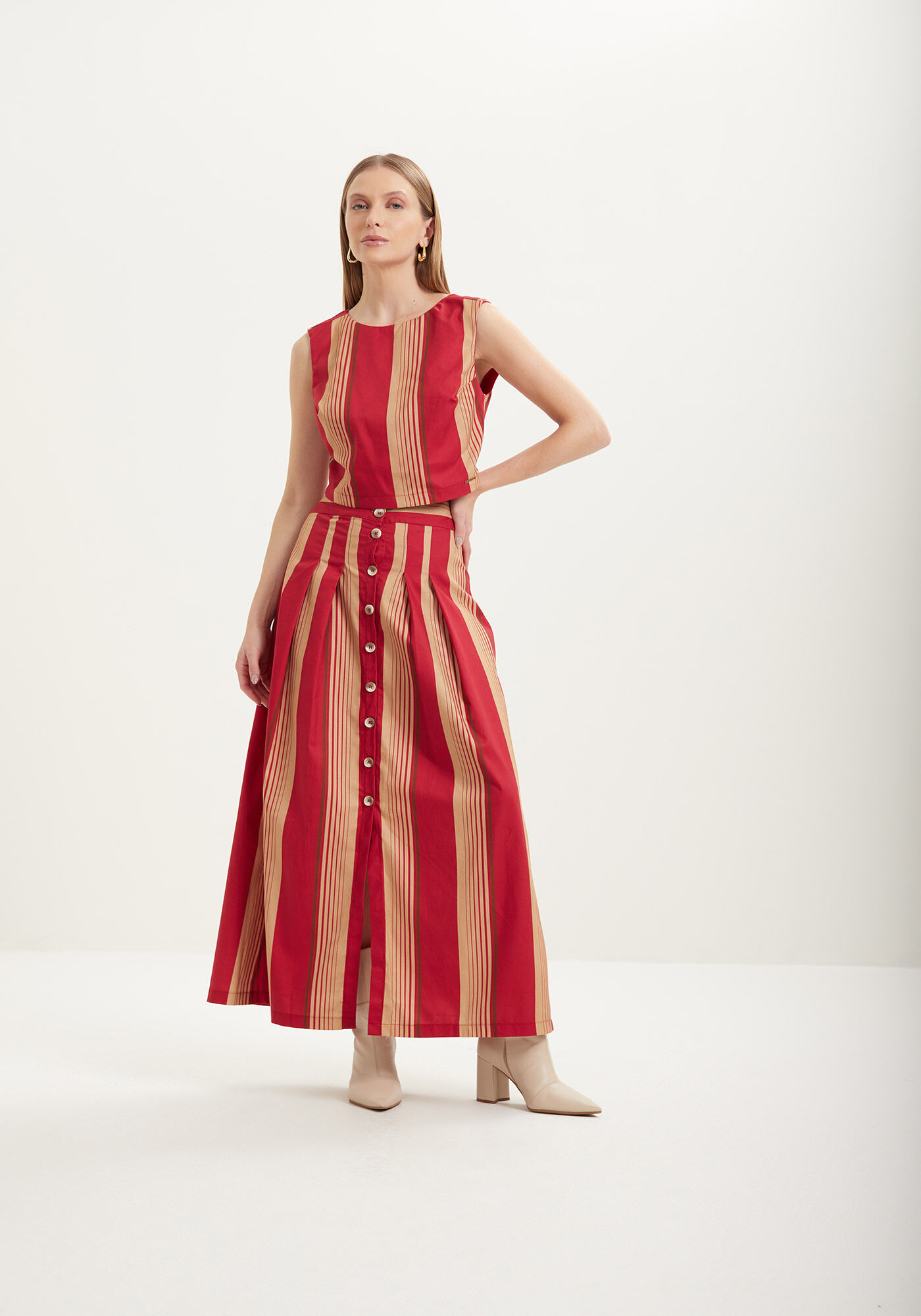 Blusa Curta Estampada Em Algod&atilde;o Com Decote Posterior, , large.