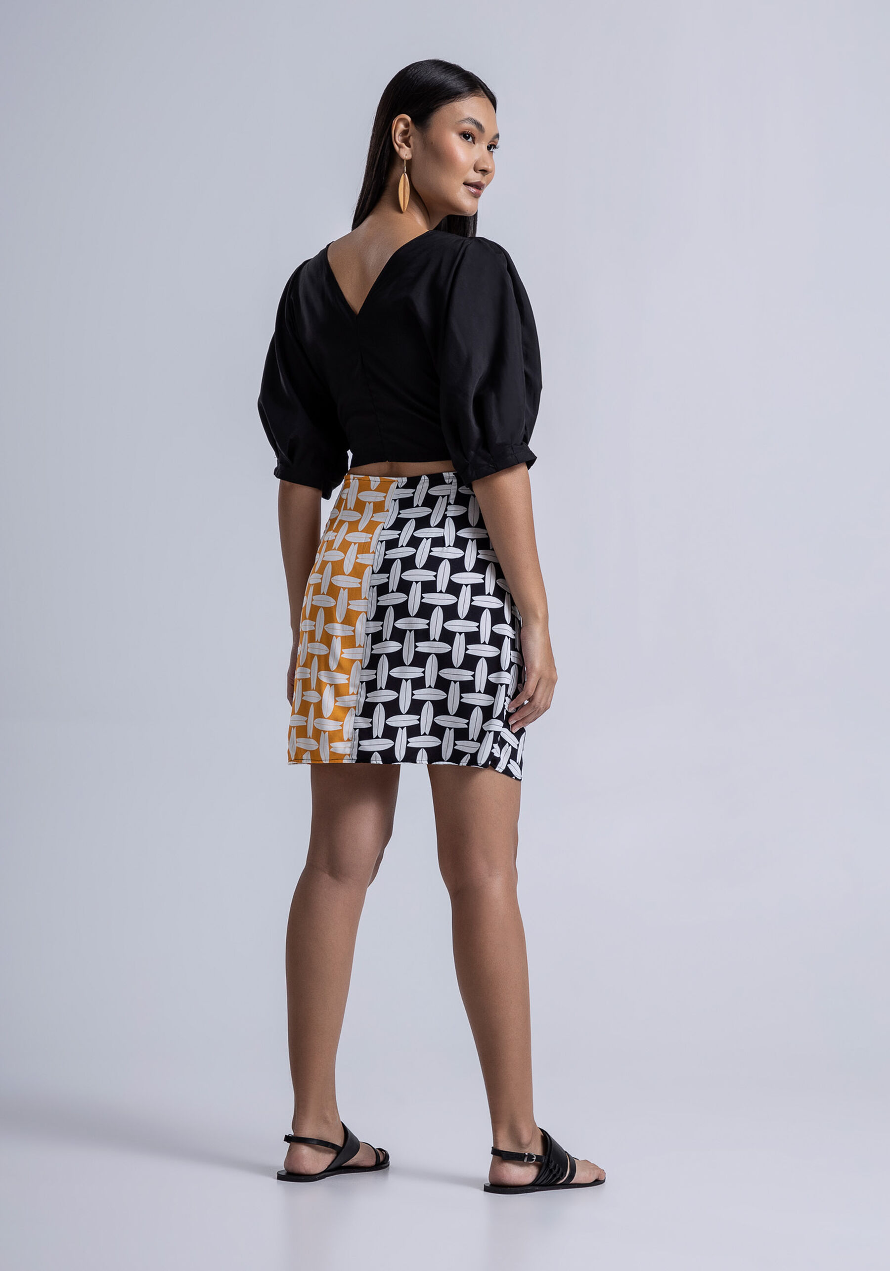 Saia Curta Estampada em Viscose com Transpasse, . Saia Curta Estampada em Viscose com Transpasse, , large.