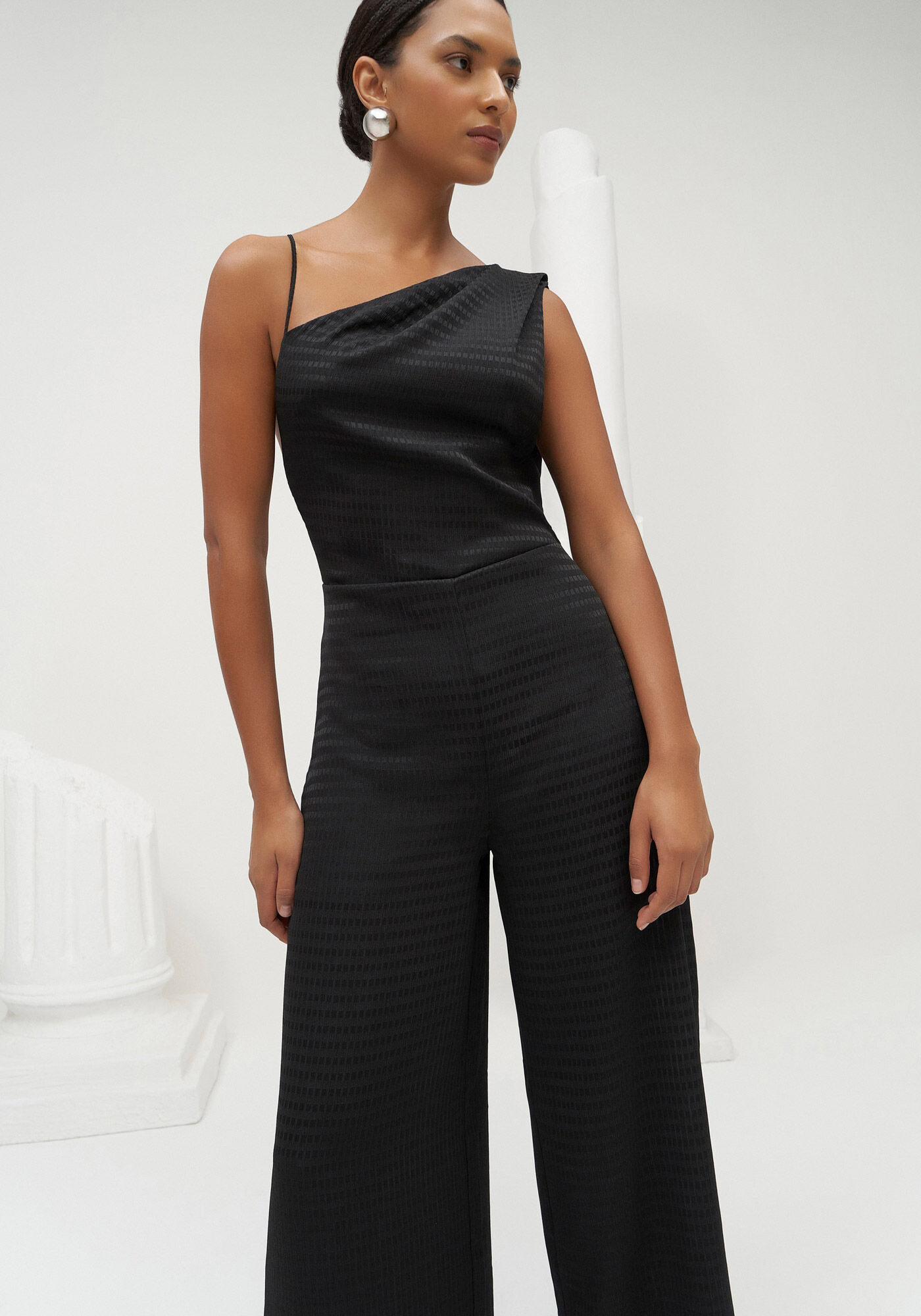 Macac&atilde;o Longo Ombro S&oacute; com Recorte Costas, , large.