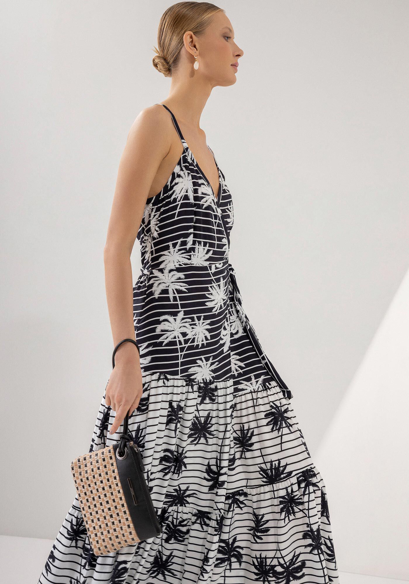 Vestido longo transpassado com babado top