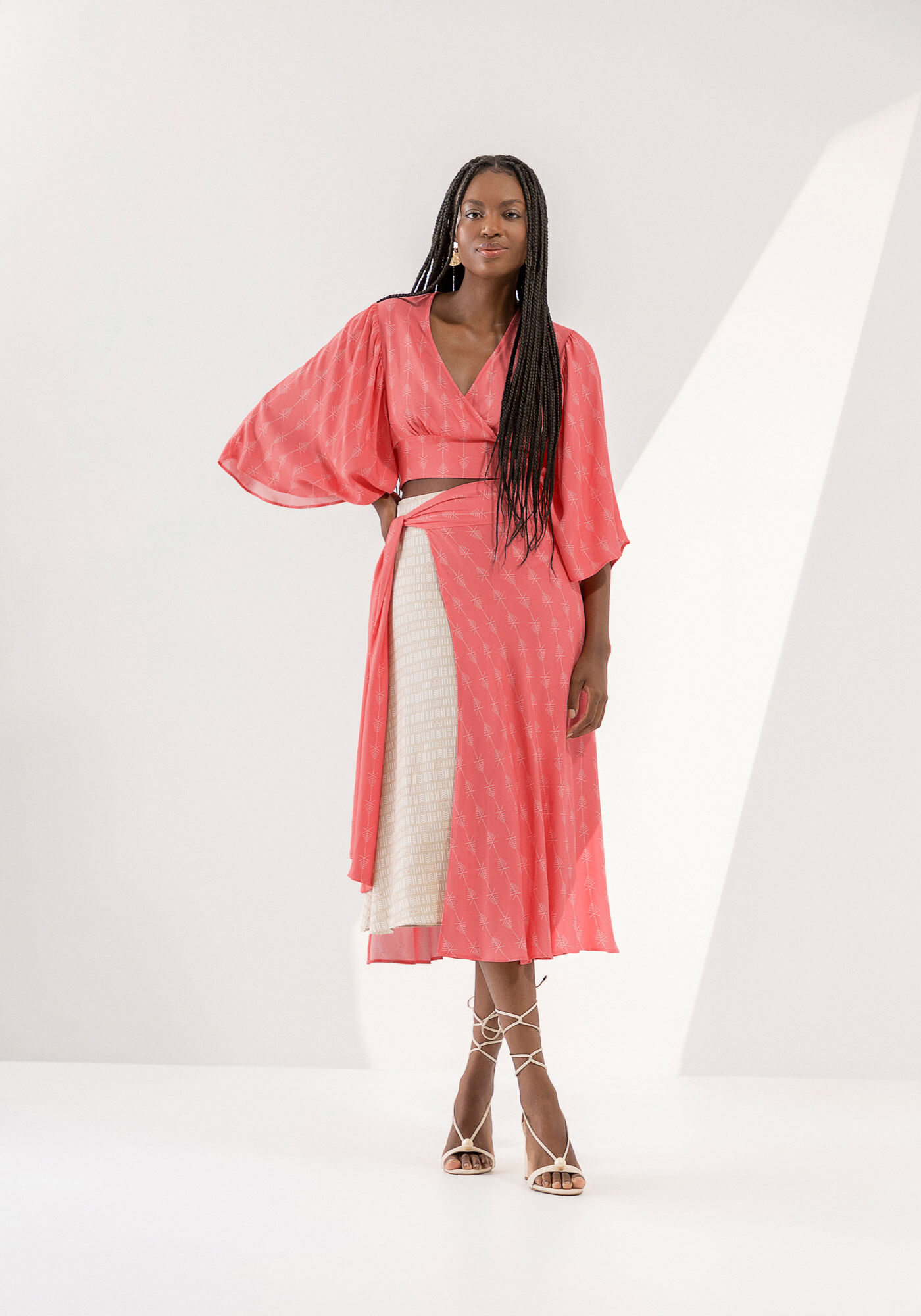 Saia Midi Estampada com Sobreposi&ccedil;&atilde;o, , large.