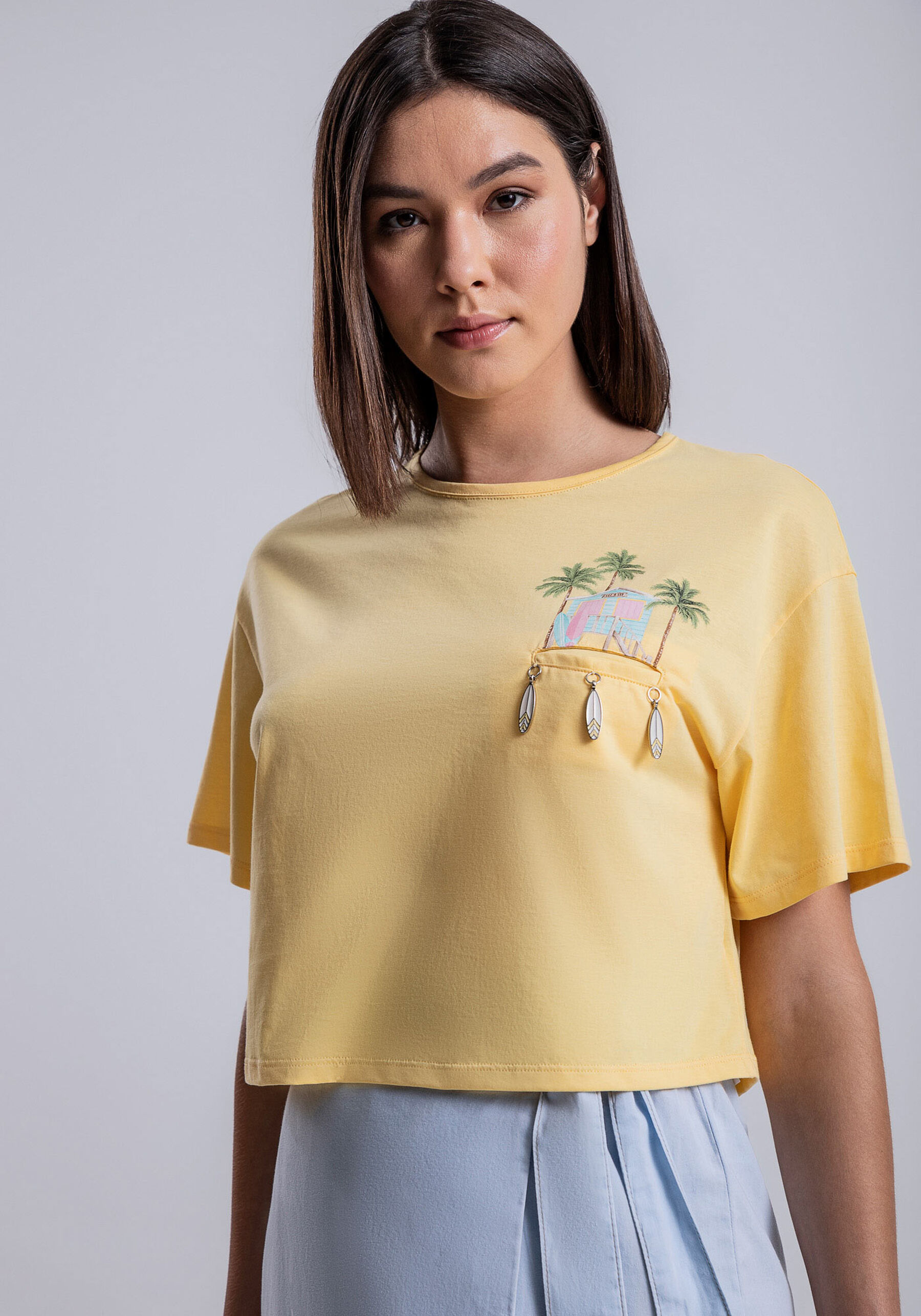 Blusa Cropped em Malha com Pingentes, AMARELO LIMONADA. Blusa Cropped em Malha com Pingentes, AMARELO LIMONADA, large.