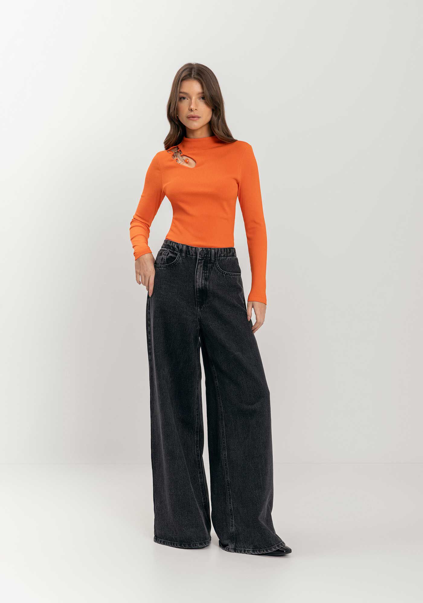 Blusa Canelada De Mangas Longas Com Recorte E Enfeite, , large.