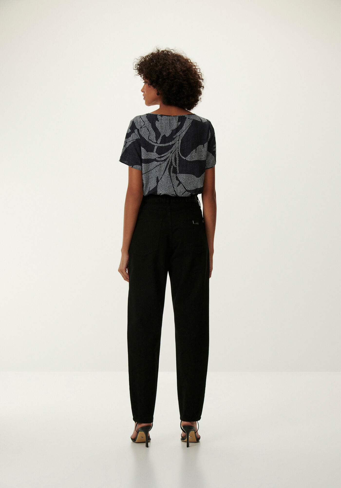 Blusa Manga Curta em Viscose Estampada, , large.