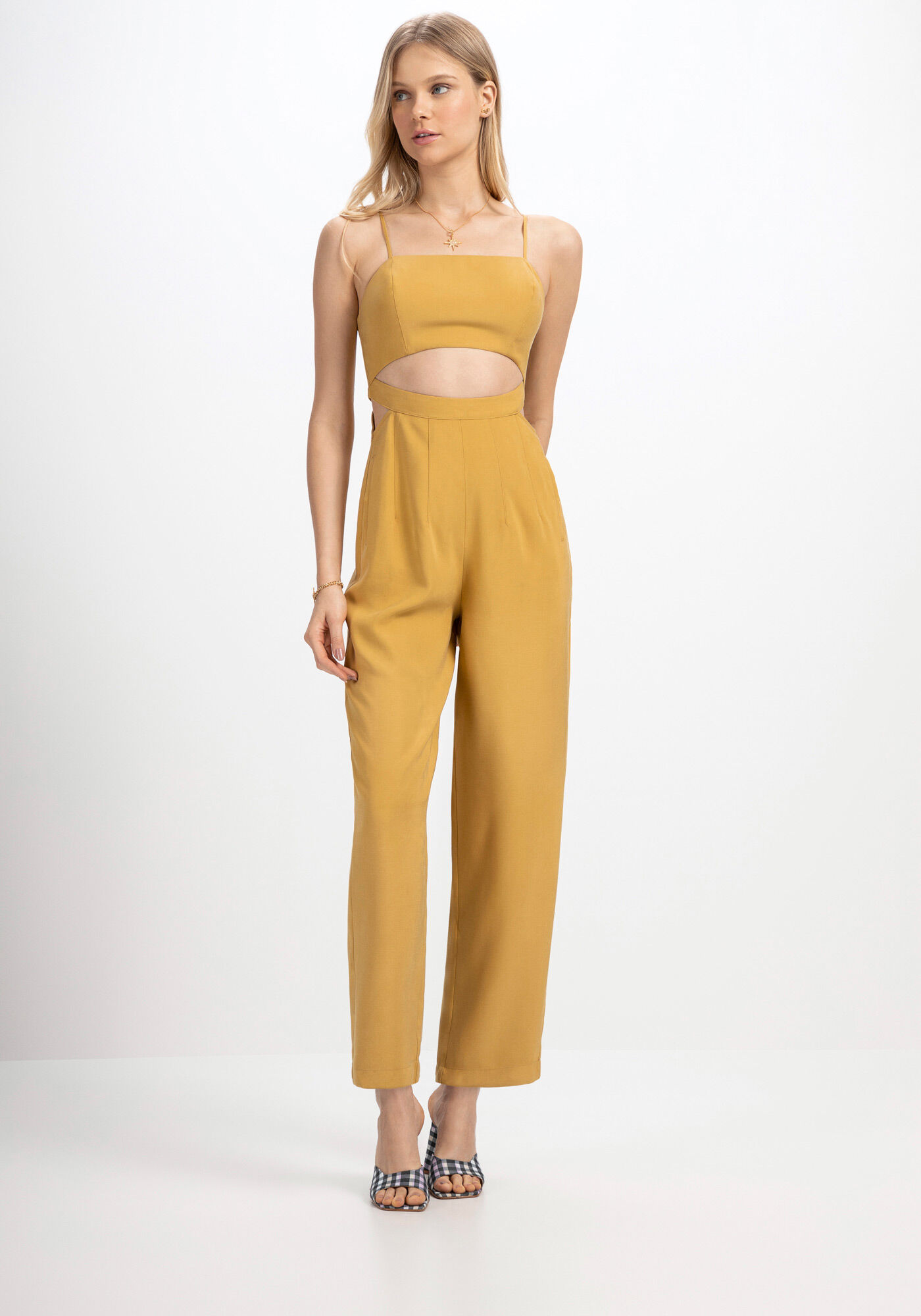 Macac&atilde;o Longo com Decote Reto e Cut Out, , large.