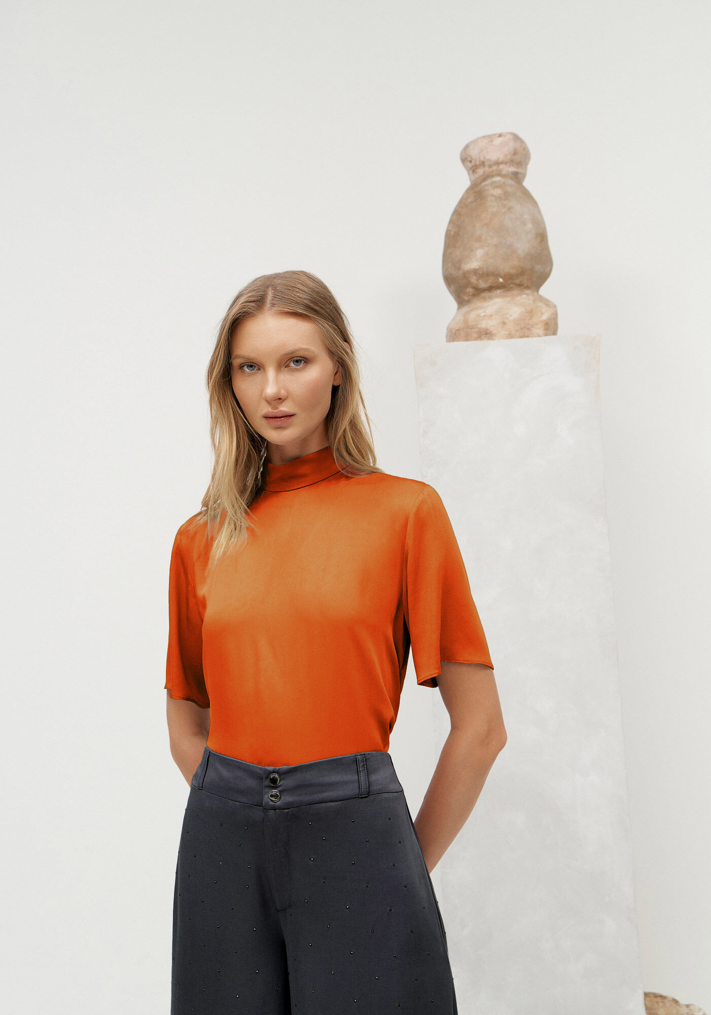 Blusa Manga Curta com Amarra&ccedil;&atilde;o Gola Alta, , large.