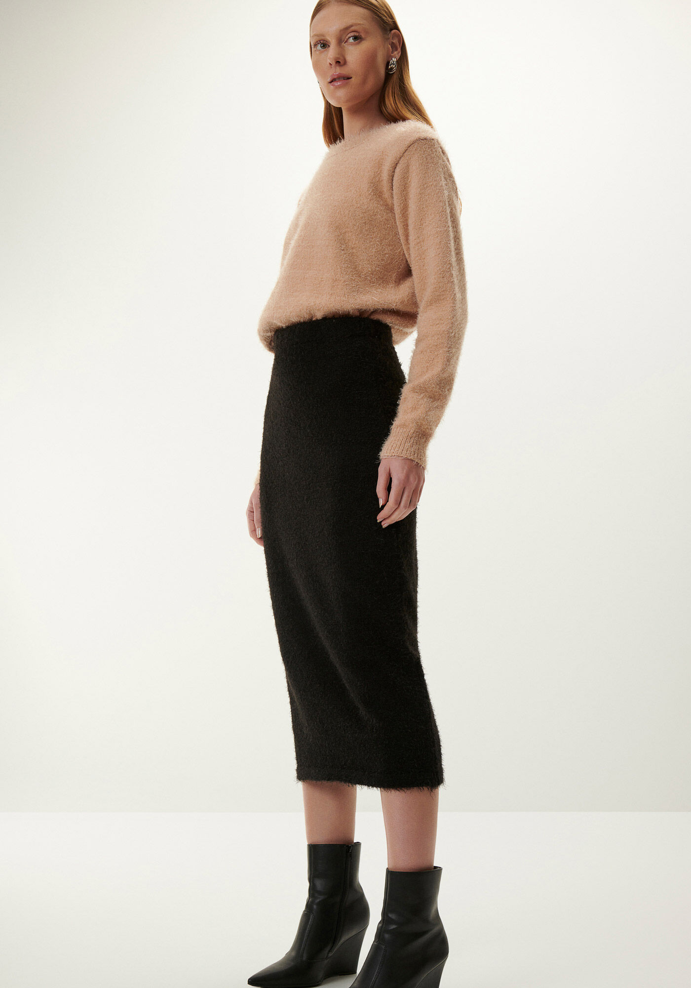 Saia Midi em Tric&ocirc; com Cintura Alta, , large.