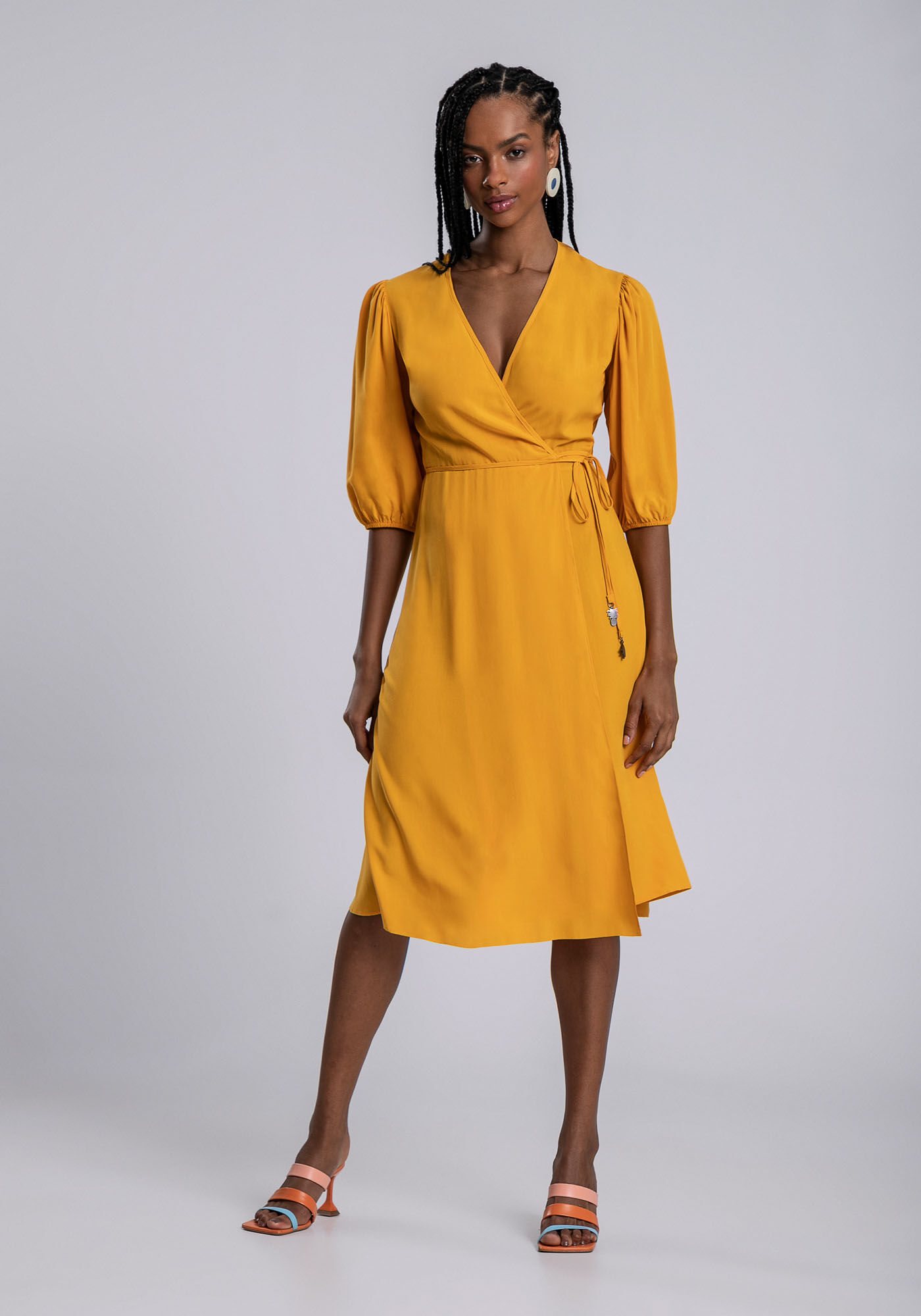 Vestido com discount manga três quarto
