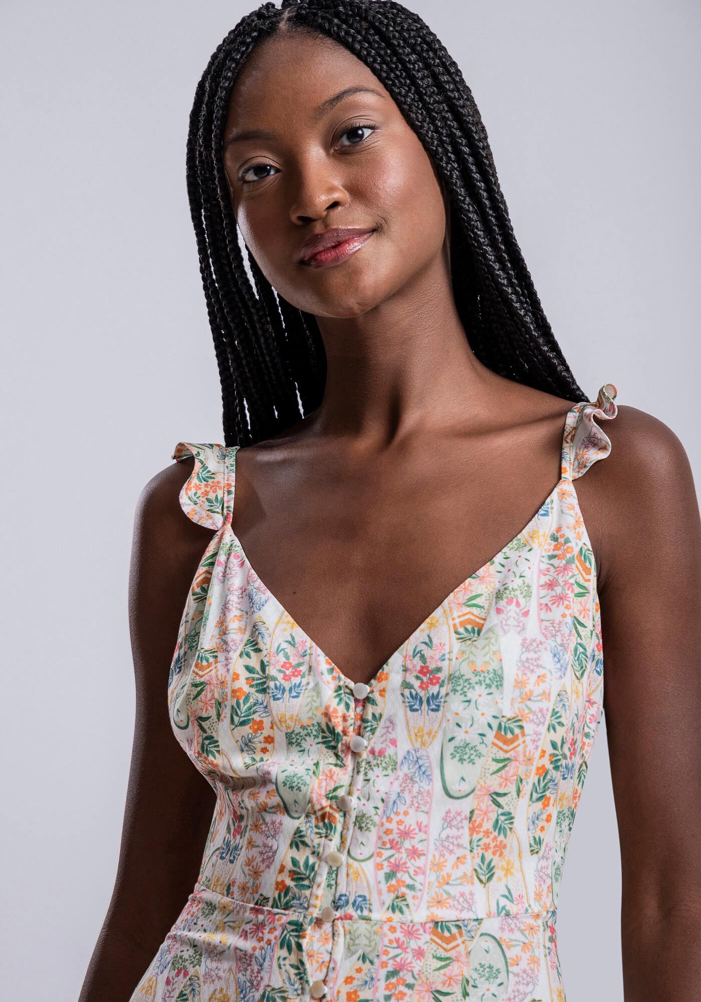 Vestido Curto Estampado em Viscose com Bot es