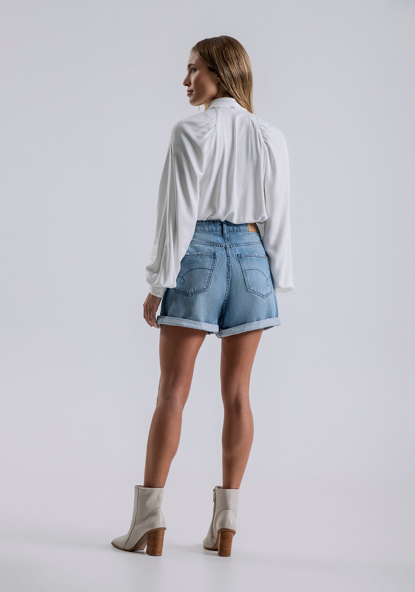 Shorts Jeans Mommy com Cintura Alta, JEANS, large.