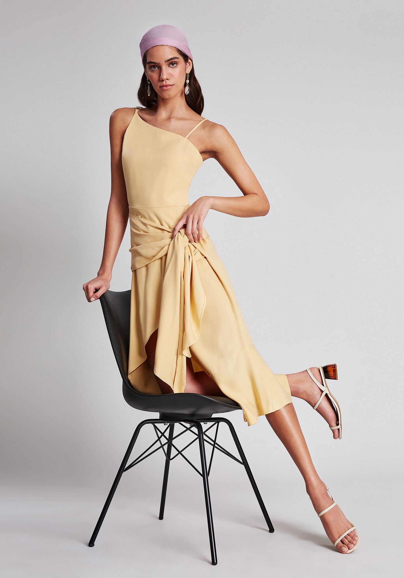 Vestido com Al&ccedil;as M&iacute;di Amarra&ccedil;&atilde;o, , large.