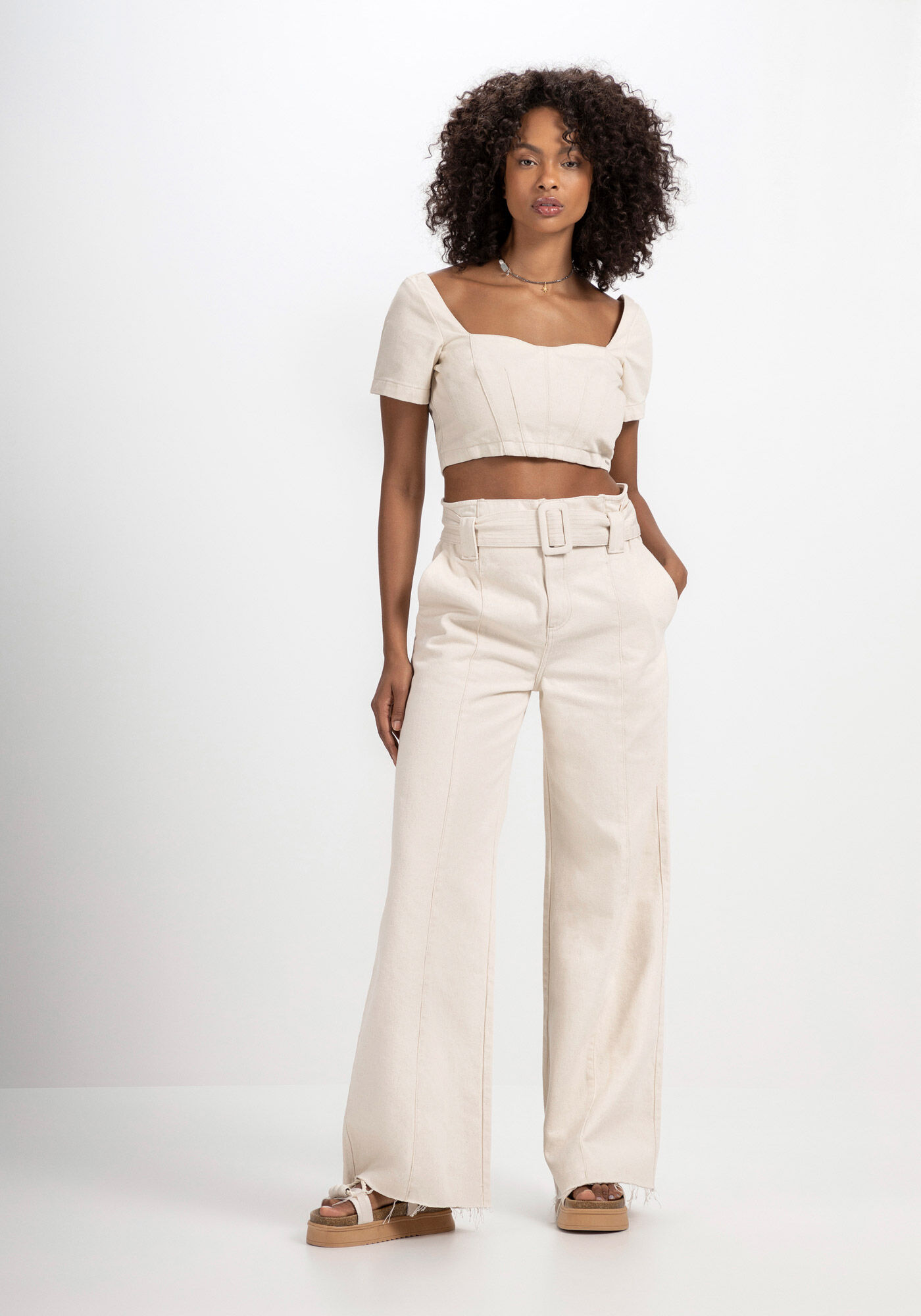 Cal a Jeans Off White Wide Leg com Cinto