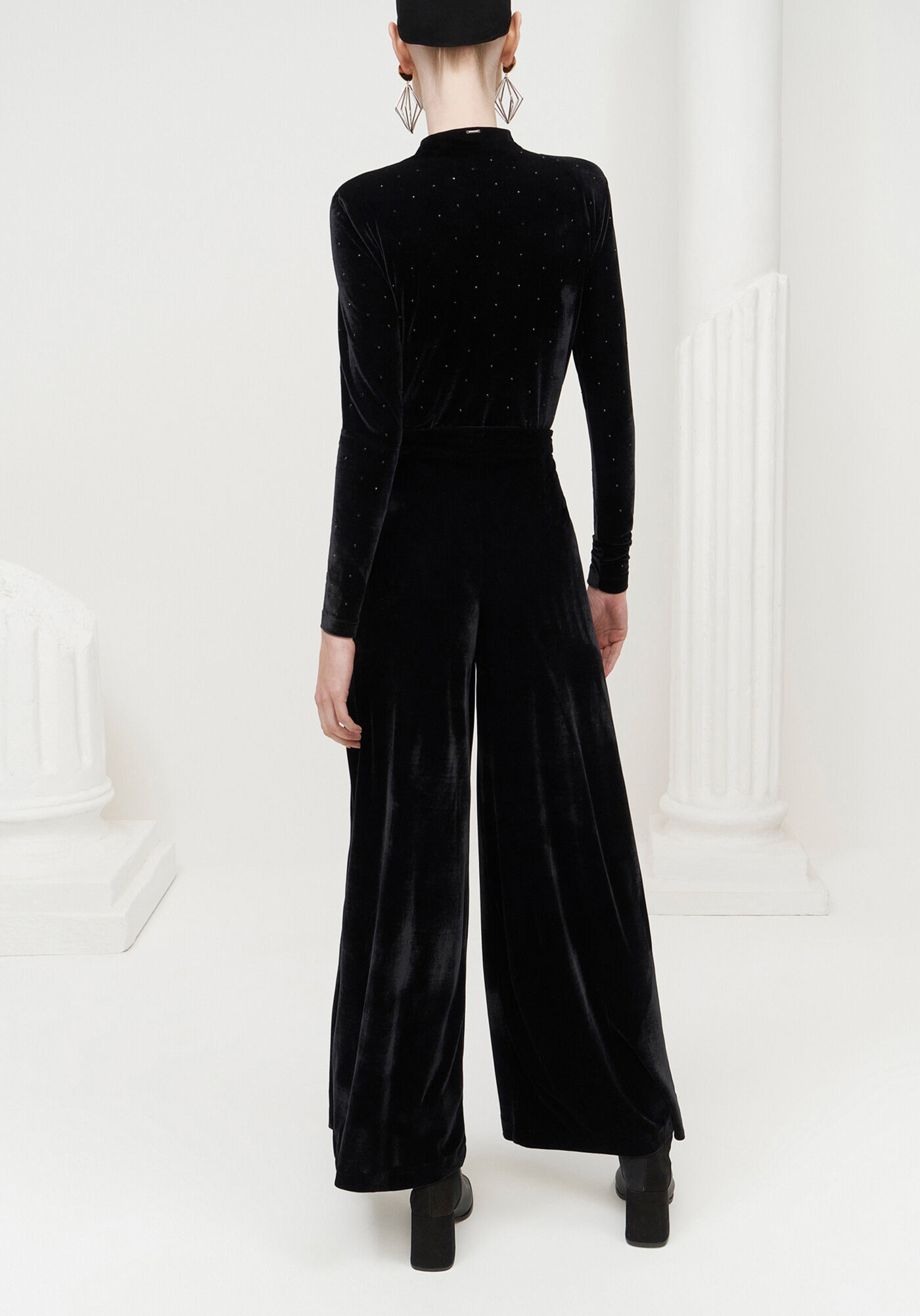 Cal&ccedil;a Reta em Veludo com Bolsos, , large.