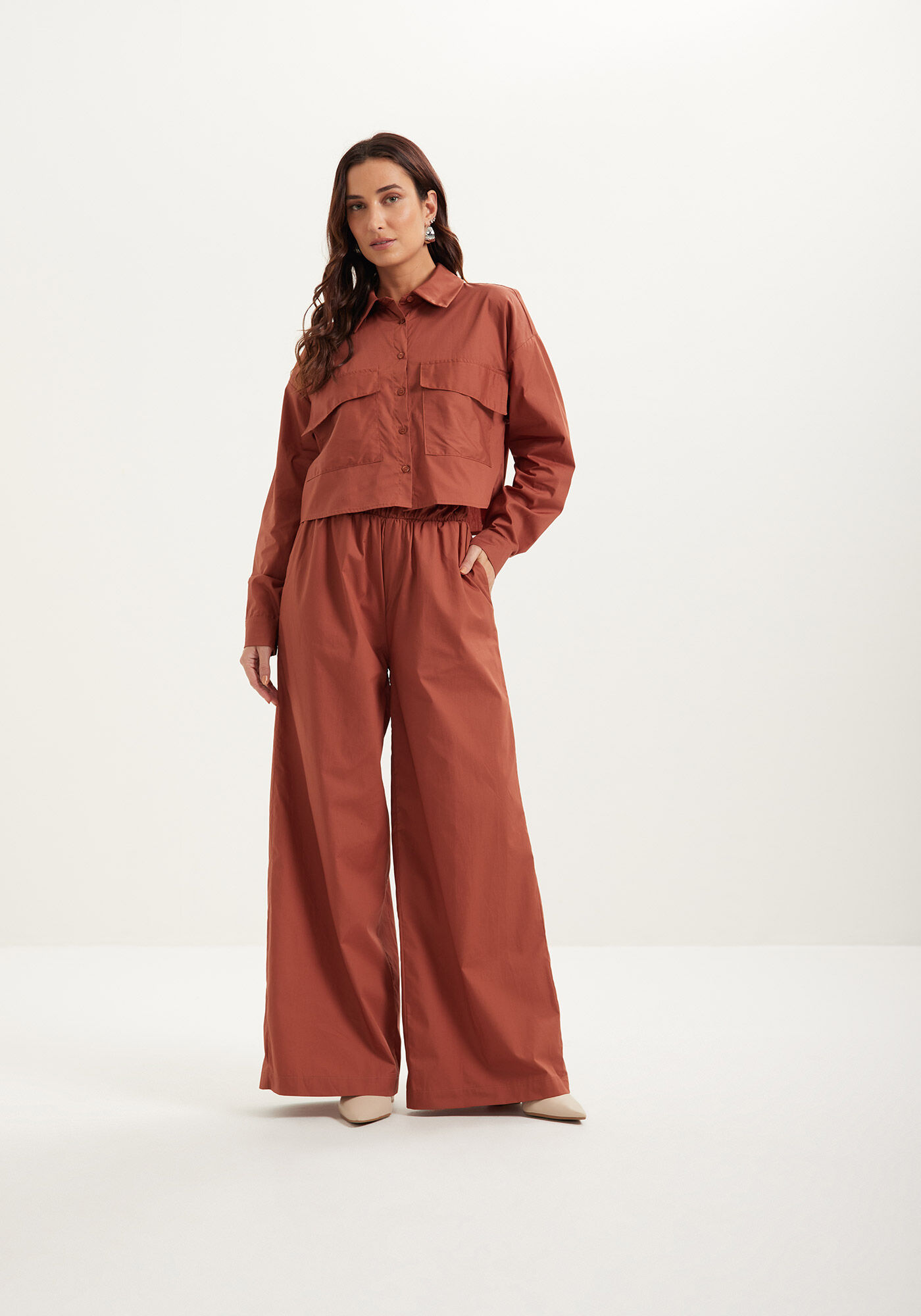 Cal&ccedil;a Pantalona Em Tricoline Com Cintura M&eacute;dia E Bolsos, , large.