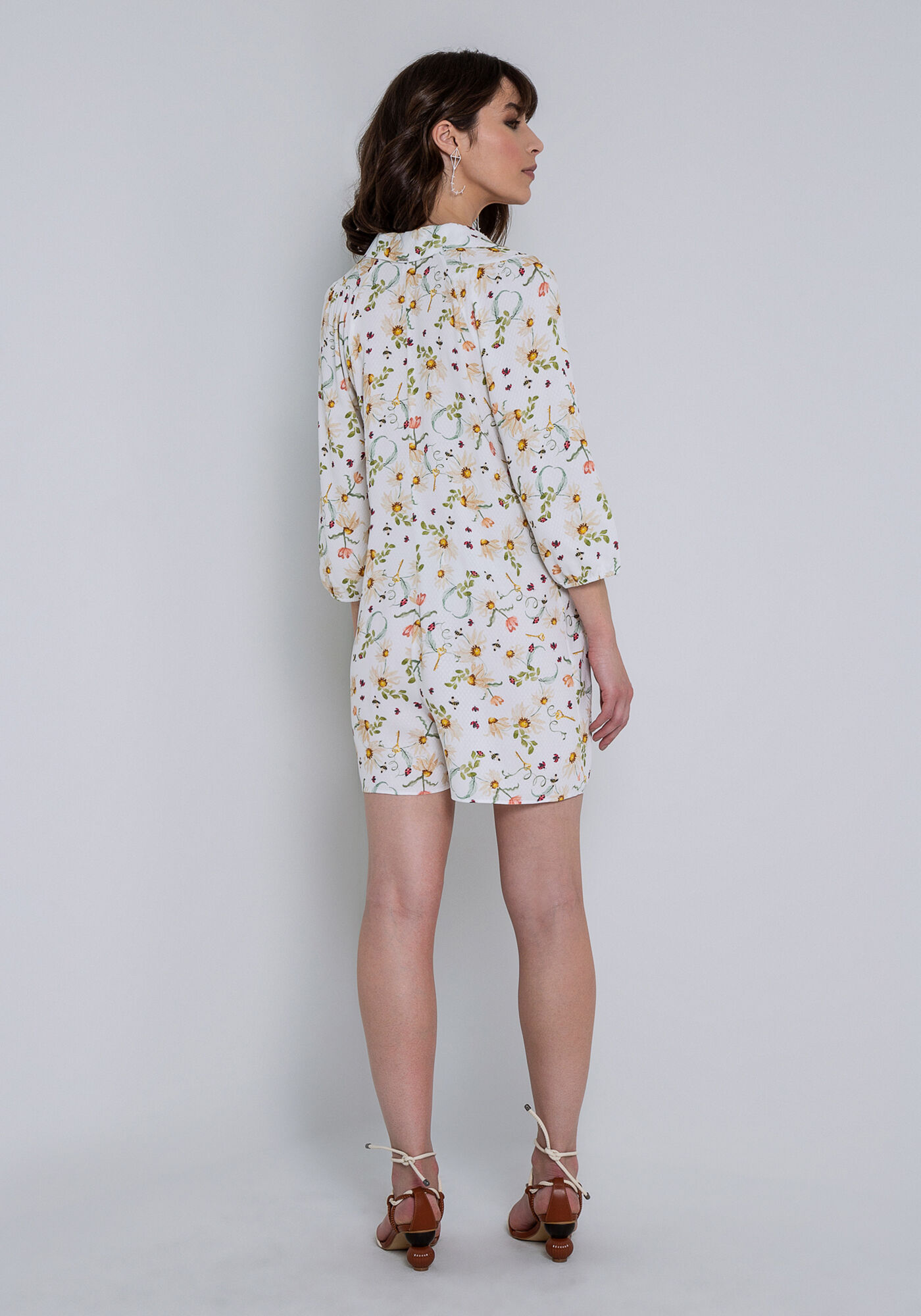 Macac&atilde;o Curto em Viscose com Bot&otilde;es, JARDIM SURREAL, large.