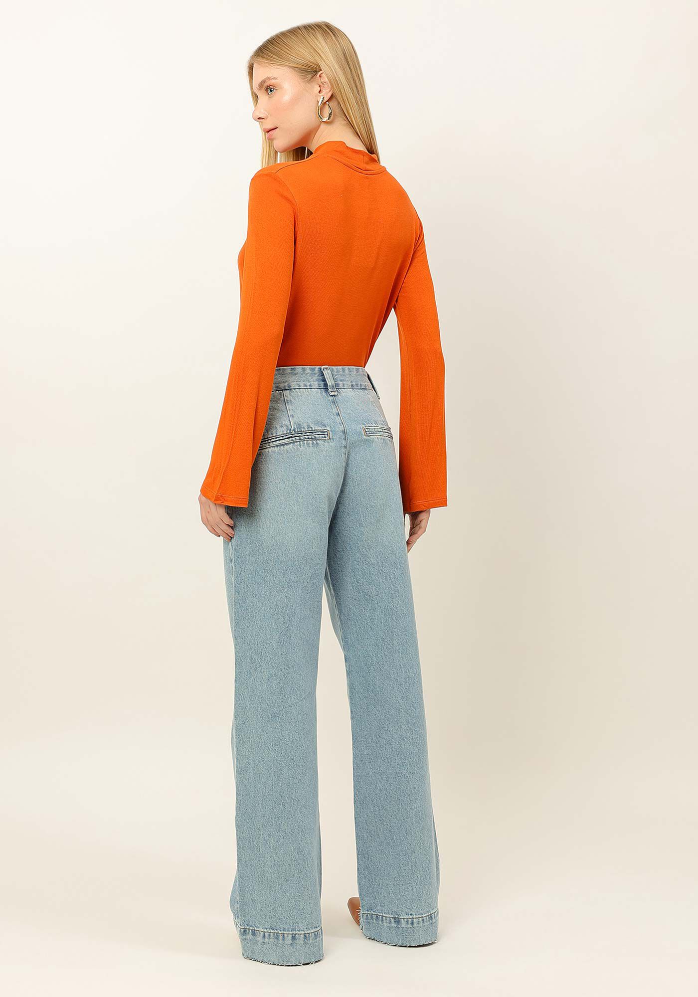 Blusa Gola Alta em Malha com Manga Flare, , large.