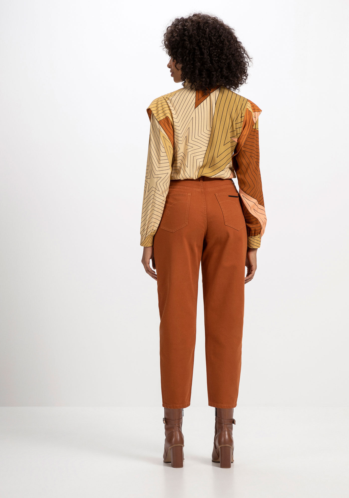 Jaqueta Estampada com Recorte Ombros, , large.