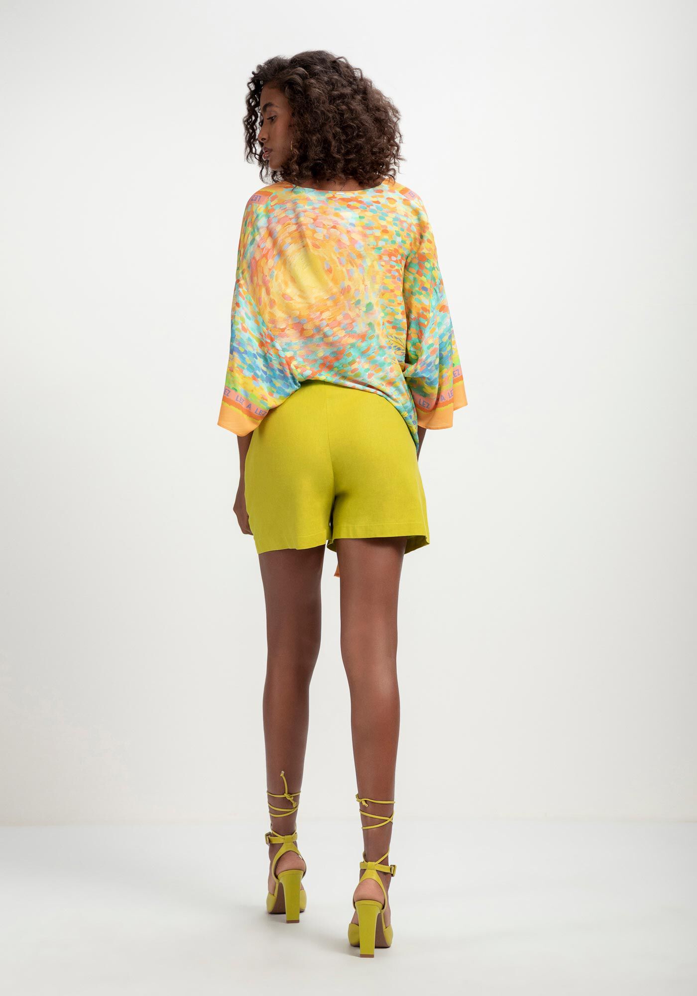 Shorts Cintura Alta em Linho Minimal, , large.