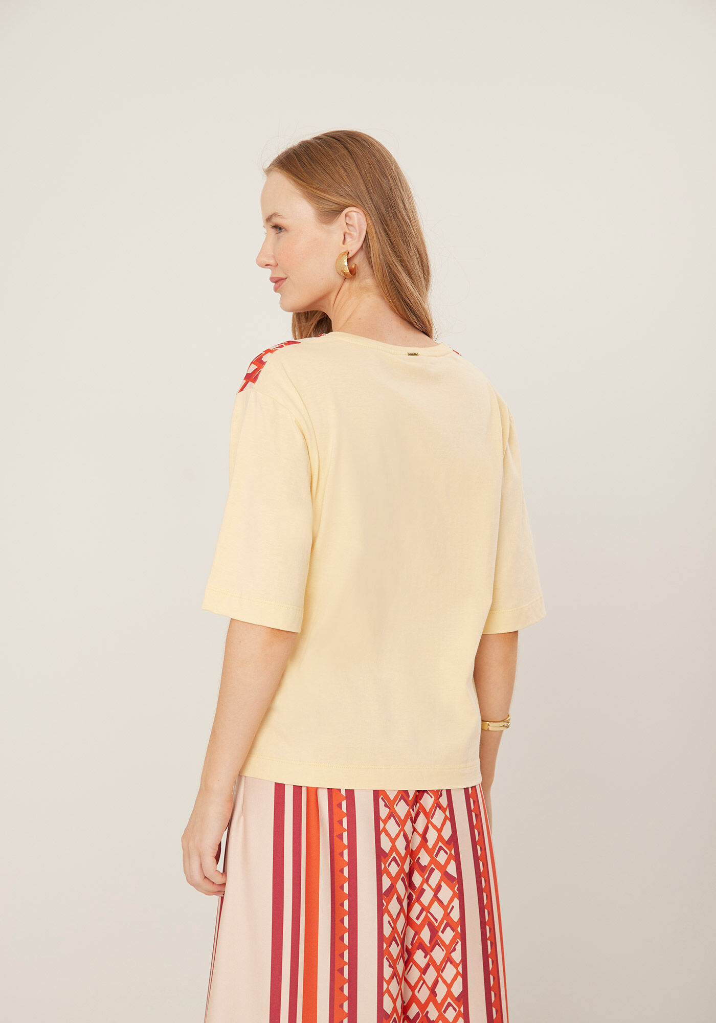 Blusa Em Algod&atilde;o Com Mangas M&eacute;dias E Estampa Localizada, LARANJA TOMILHO, large.