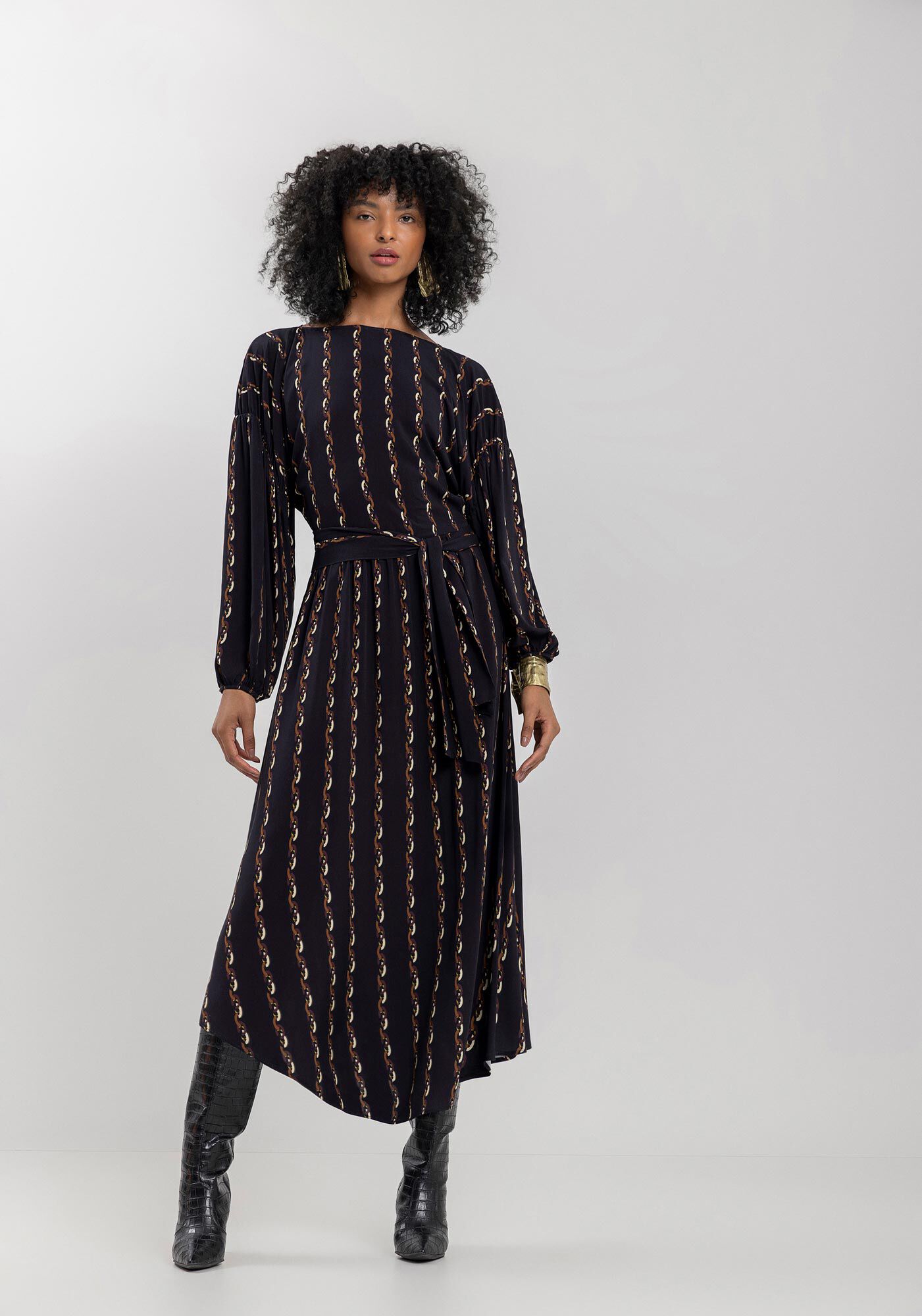 Vestido Midi Ch&aacute; Estampado De Mangas Amplas Com Faixa, , large.