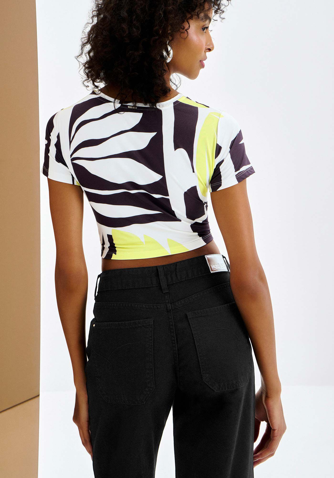 Blusa Cropped Manga Curta em Malha Estampada, LENCO, large.