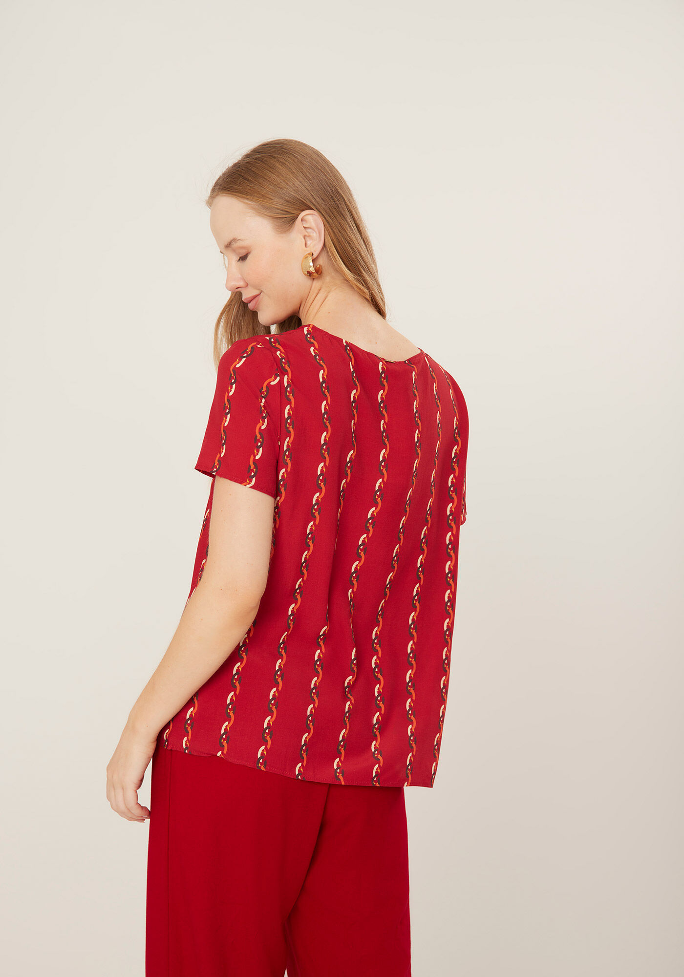 Blusa B&aacute;sica Estampada Em Viscose Com Mangas Curtas, , large.