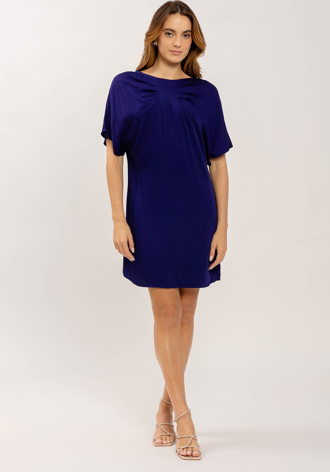 Vestido Curto Manga Curta com Pregas Decote, , large.