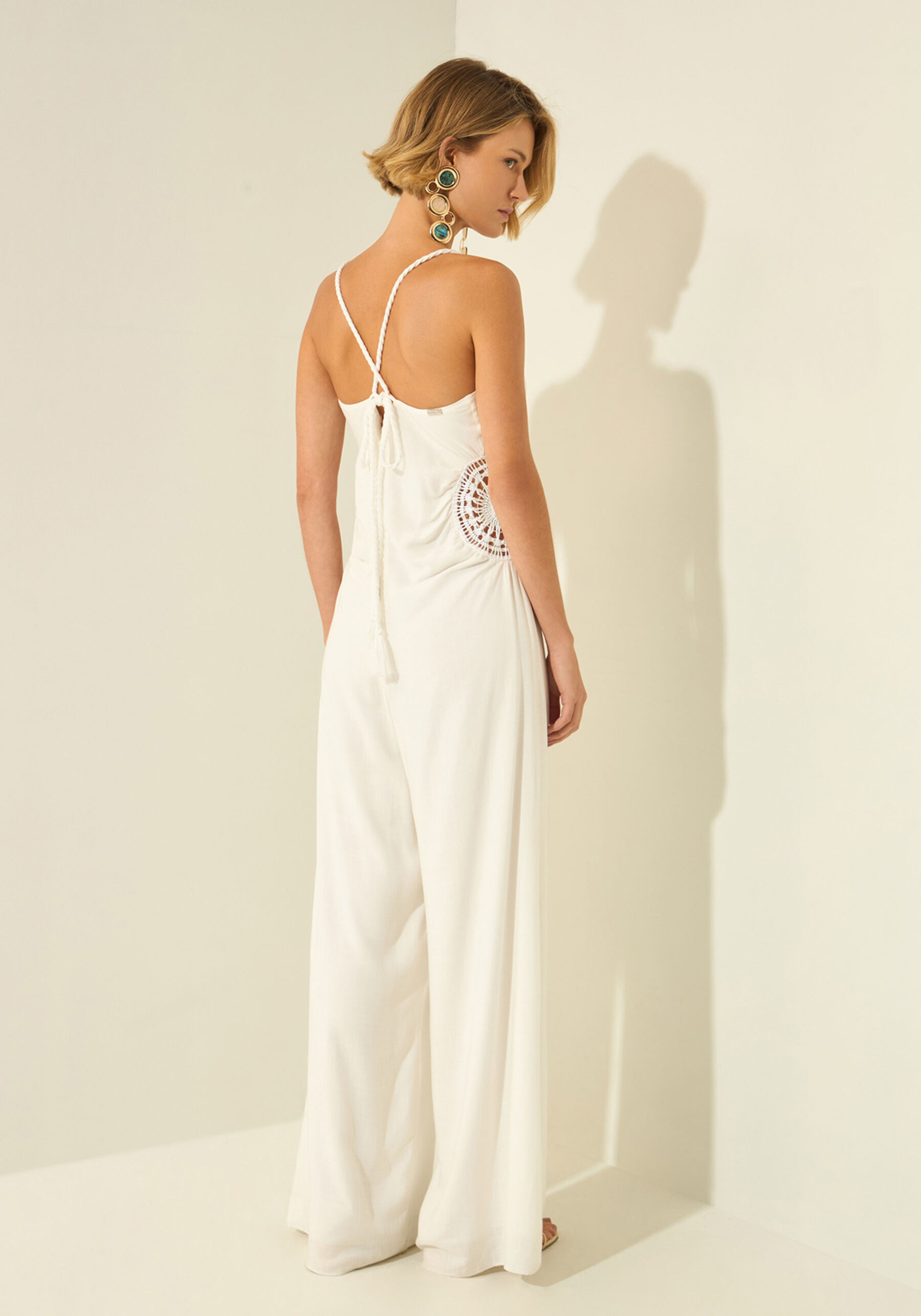 Macacão Longo De Alças Com Recortes E Renda Tenerife, BRANCO OFF WHITE. Macacão Longo De Alças Com Recortes E Renda Tenerife, BRANCO OFF WHITE, large.