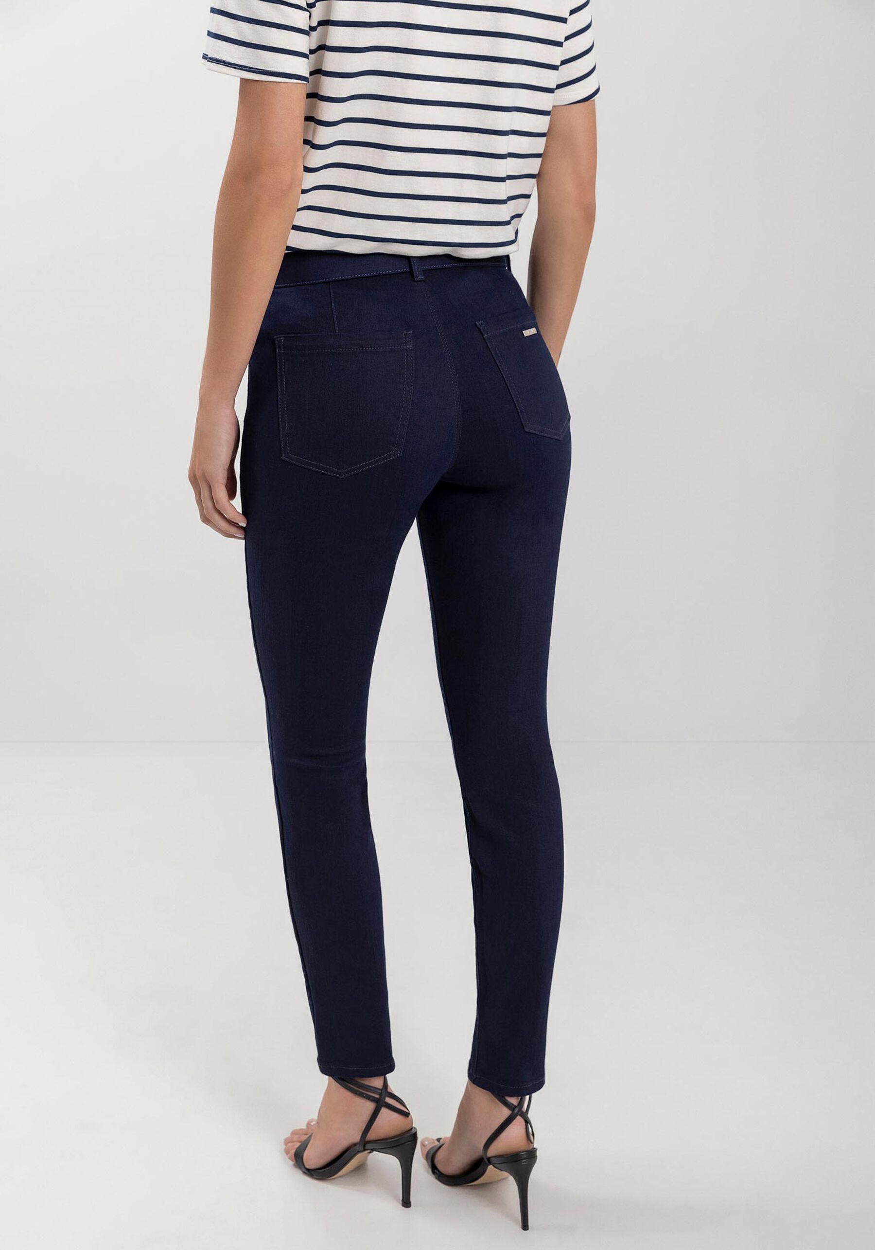 Calça Jeans Jegging Cropped Com Cinto E Passantes, . Calça Jeans Jegging Cropped Com Cinto E Passantes, , large.