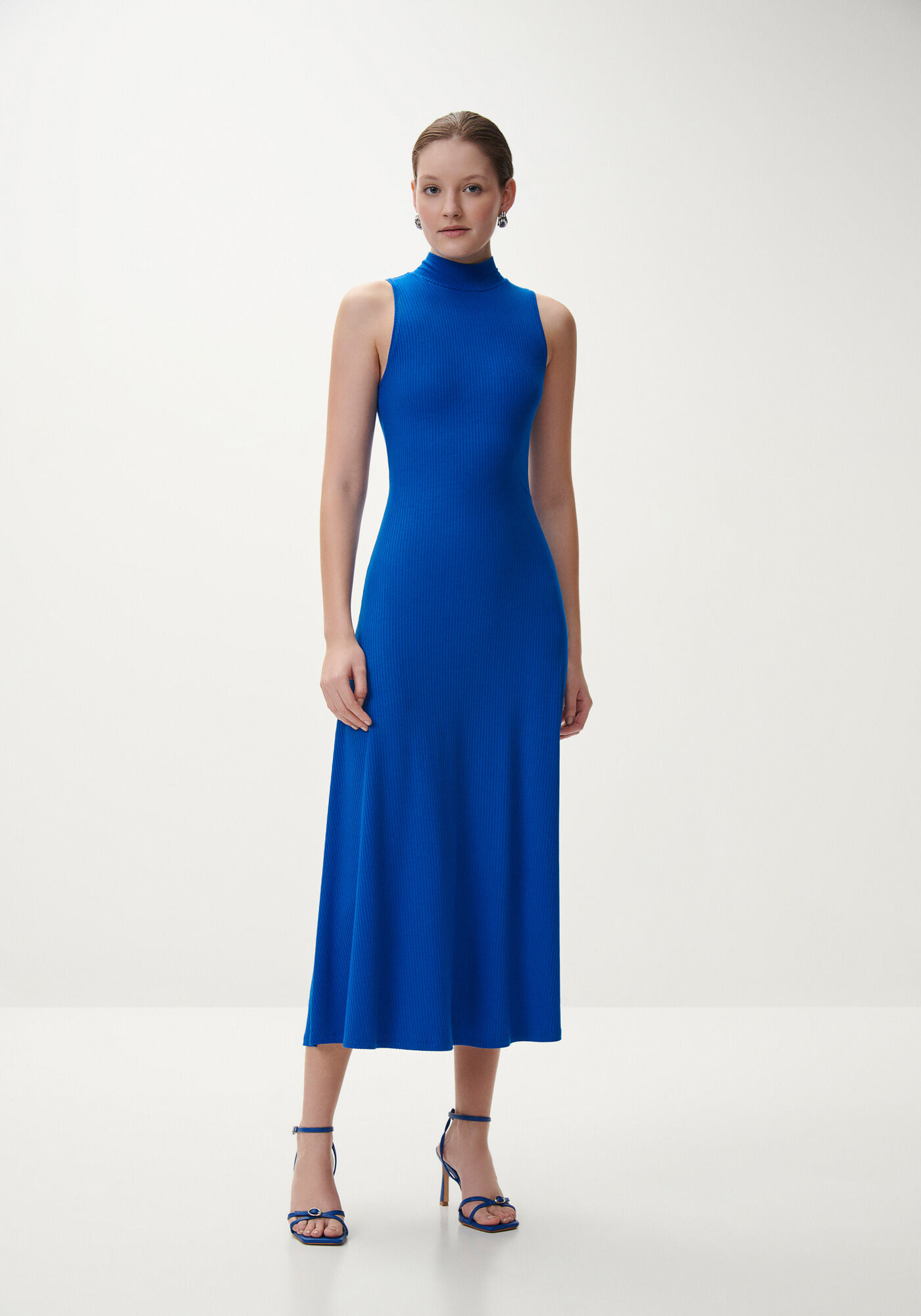 Vestido Midi Evas&ecirc; Canelado com Gola Alta, AZUL BLUE BELL, large.