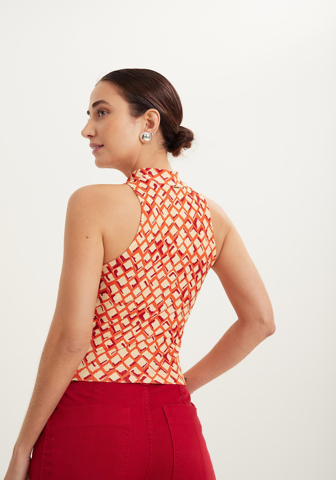 Blusa Estampada Sem Mangas Com Gola Alta Em Malha Canelada, , large.