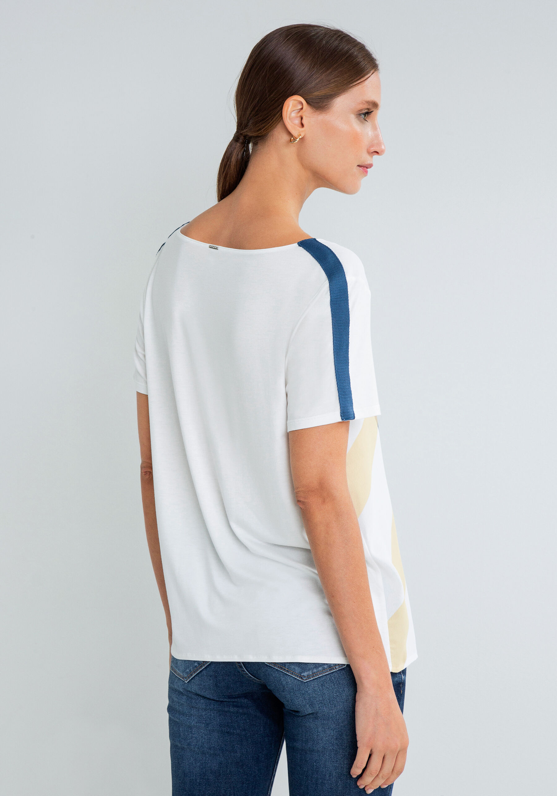 Blusa Detalhe Mangas Estampa, MIGRACAO. Blusa Detalhe Mangas Estampa, MIGRACAO, large.