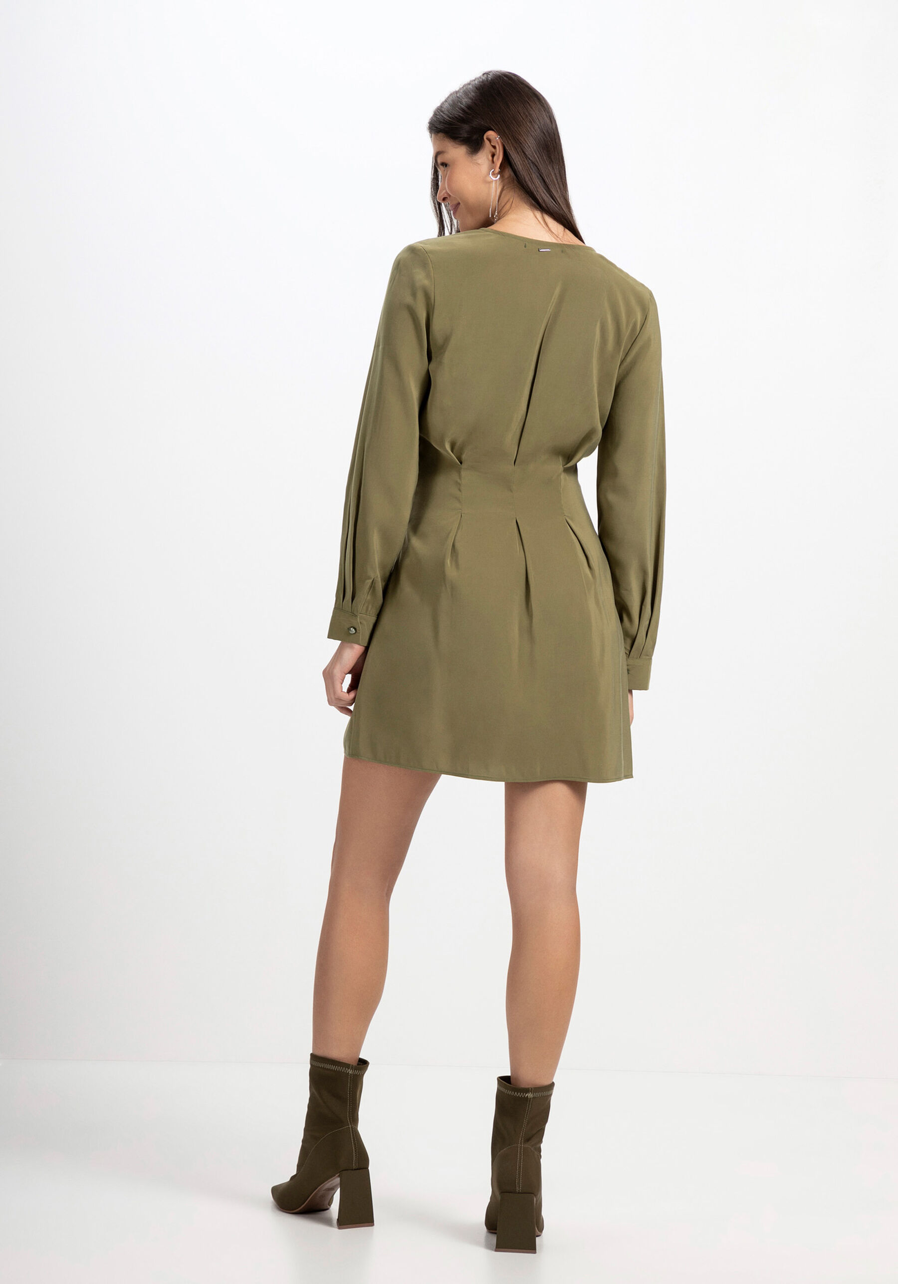Vestido Curto Evasê Manga Longa com Pregas, . Vestido Curto Evasê Manga Longa com Pregas, , large.