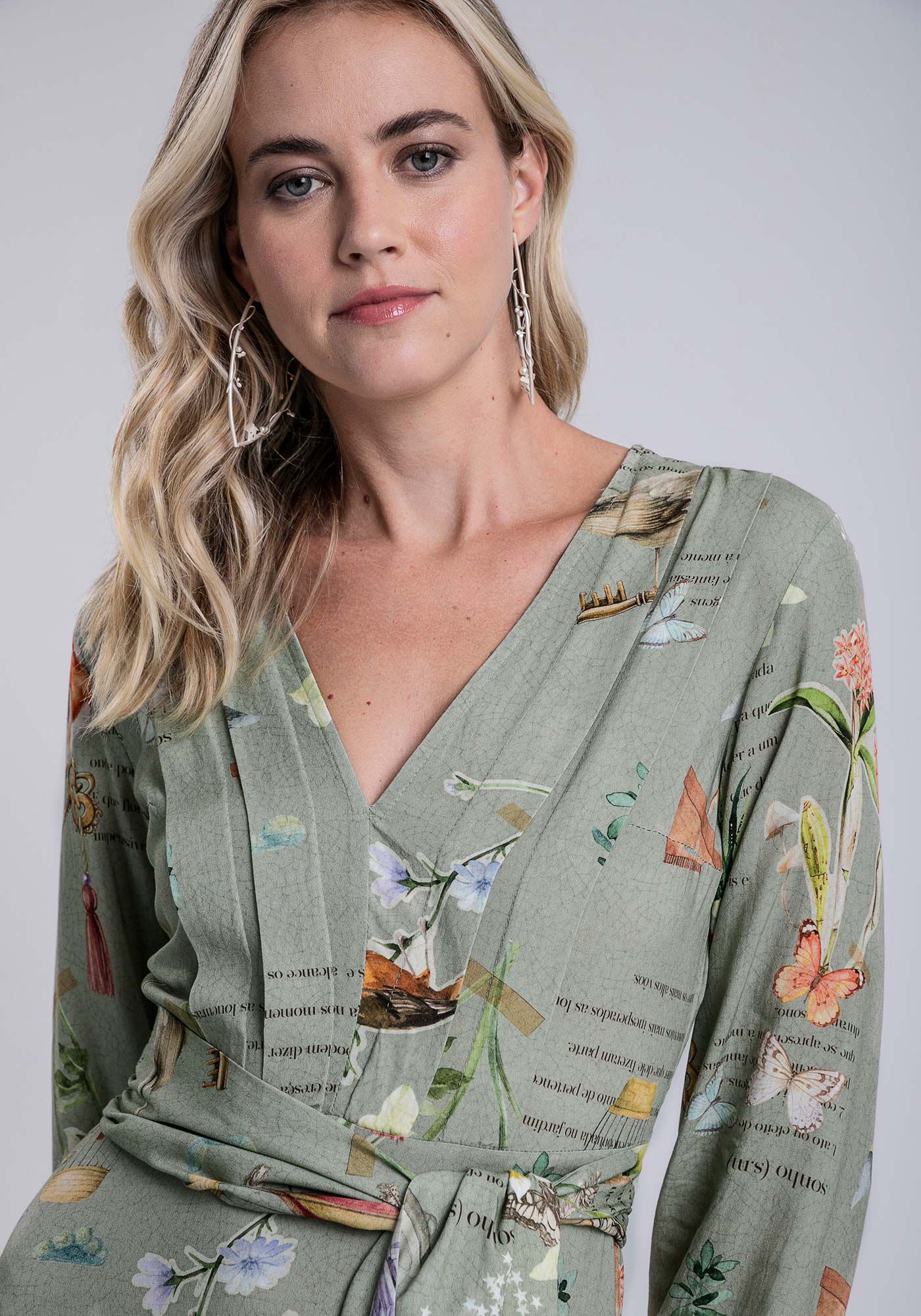 Vestido Longo em Viscose com Manga Longa e Faixa, , large.