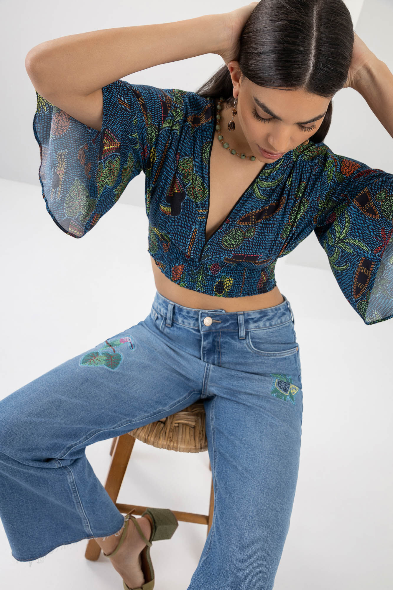 Calça jeans shop bordada zara