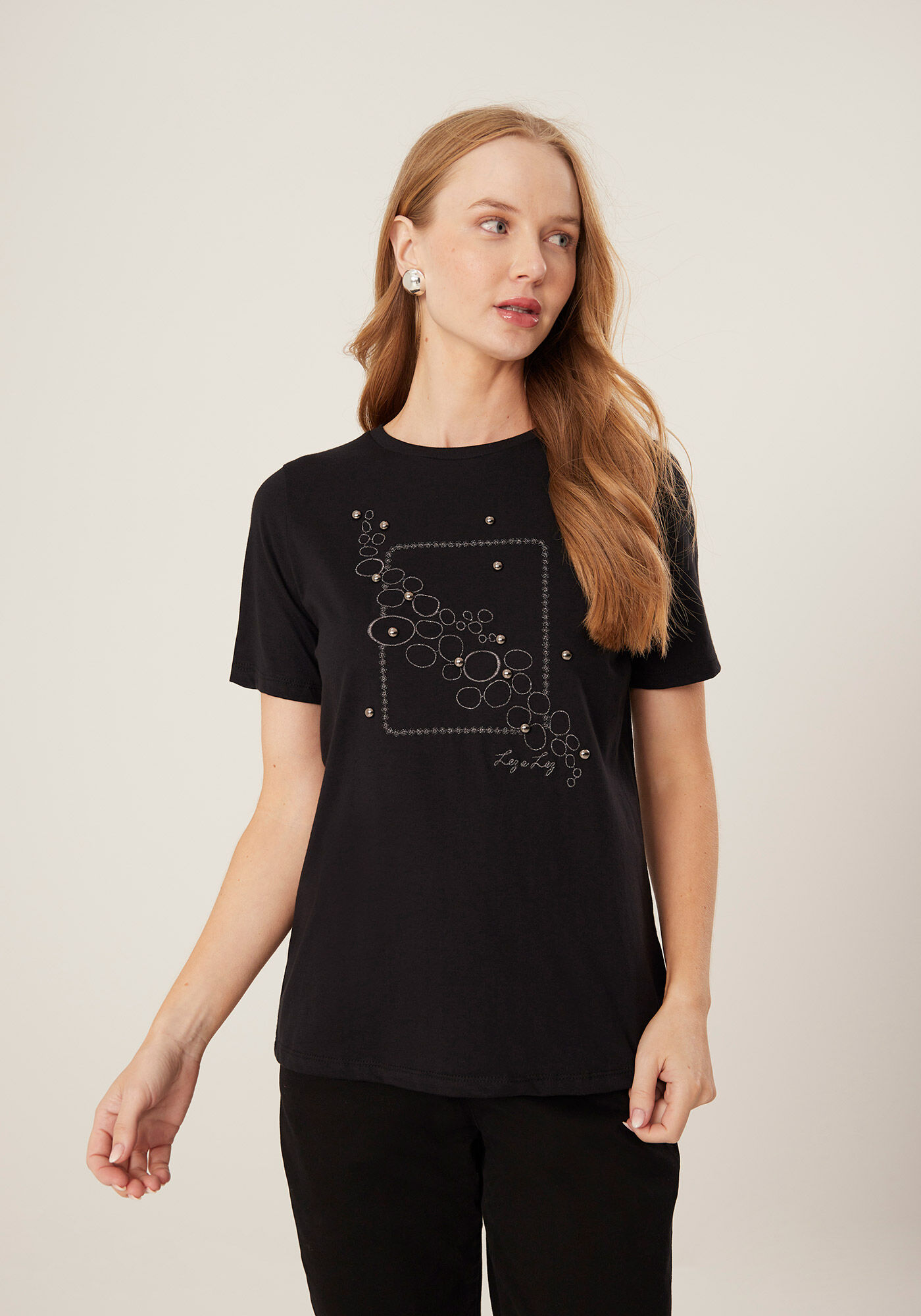 Blusa Em Algod&atilde;o Com Mangas Curtas E Apliques Metalizados, , large.