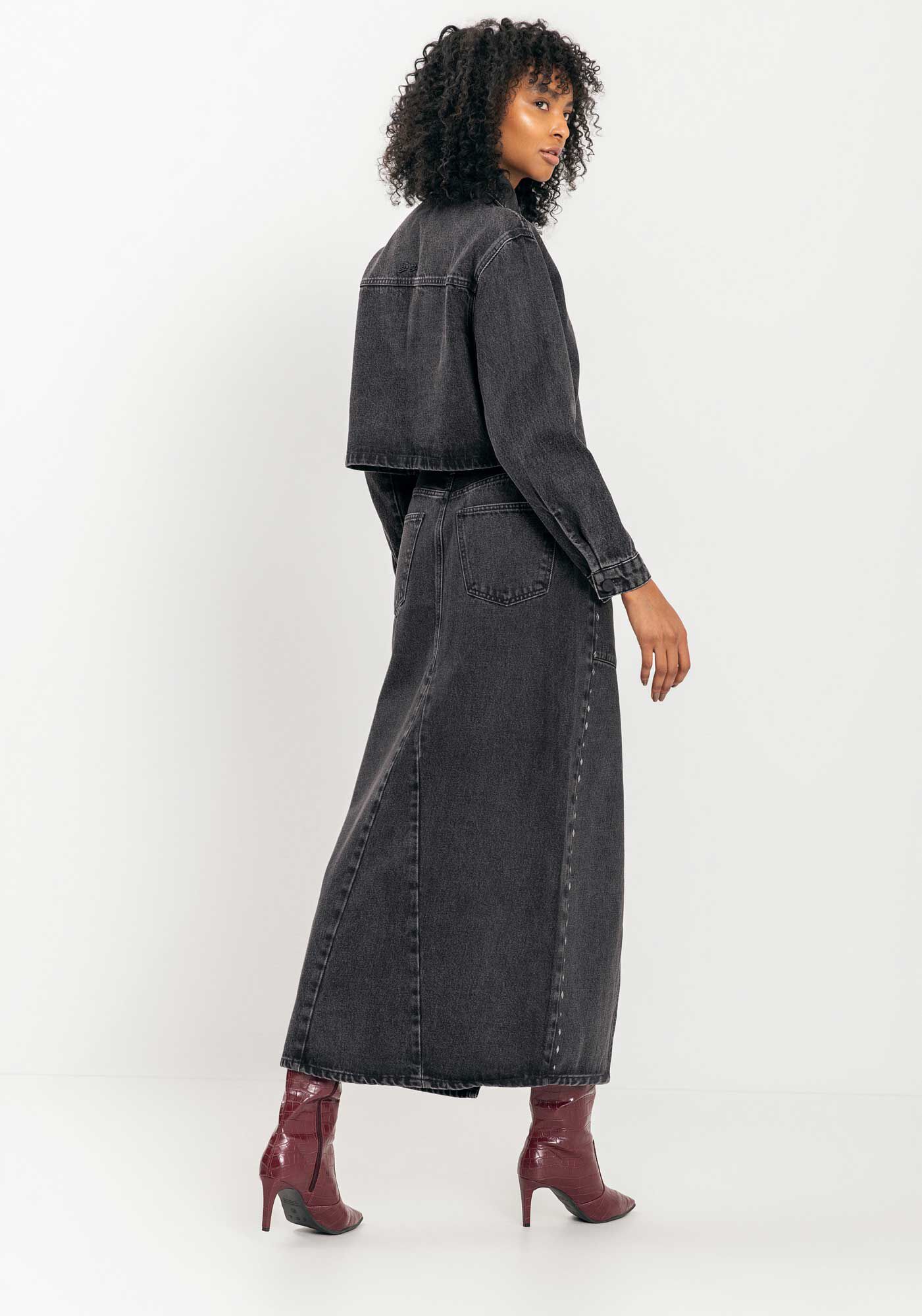 Saia Jeans Longa Com Fenda E Pedrarias, , large.