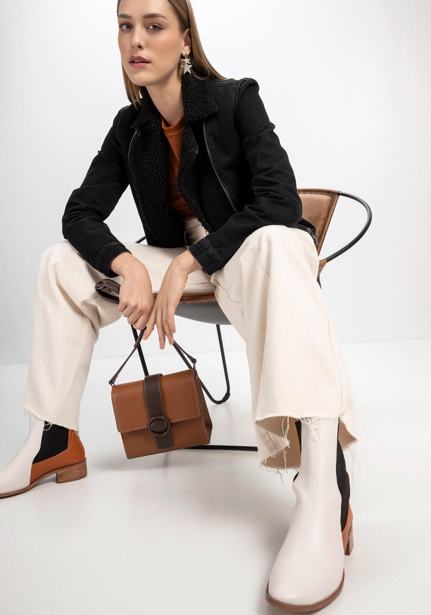 Bota Cano M&eacute;dio com Recortes, , large.