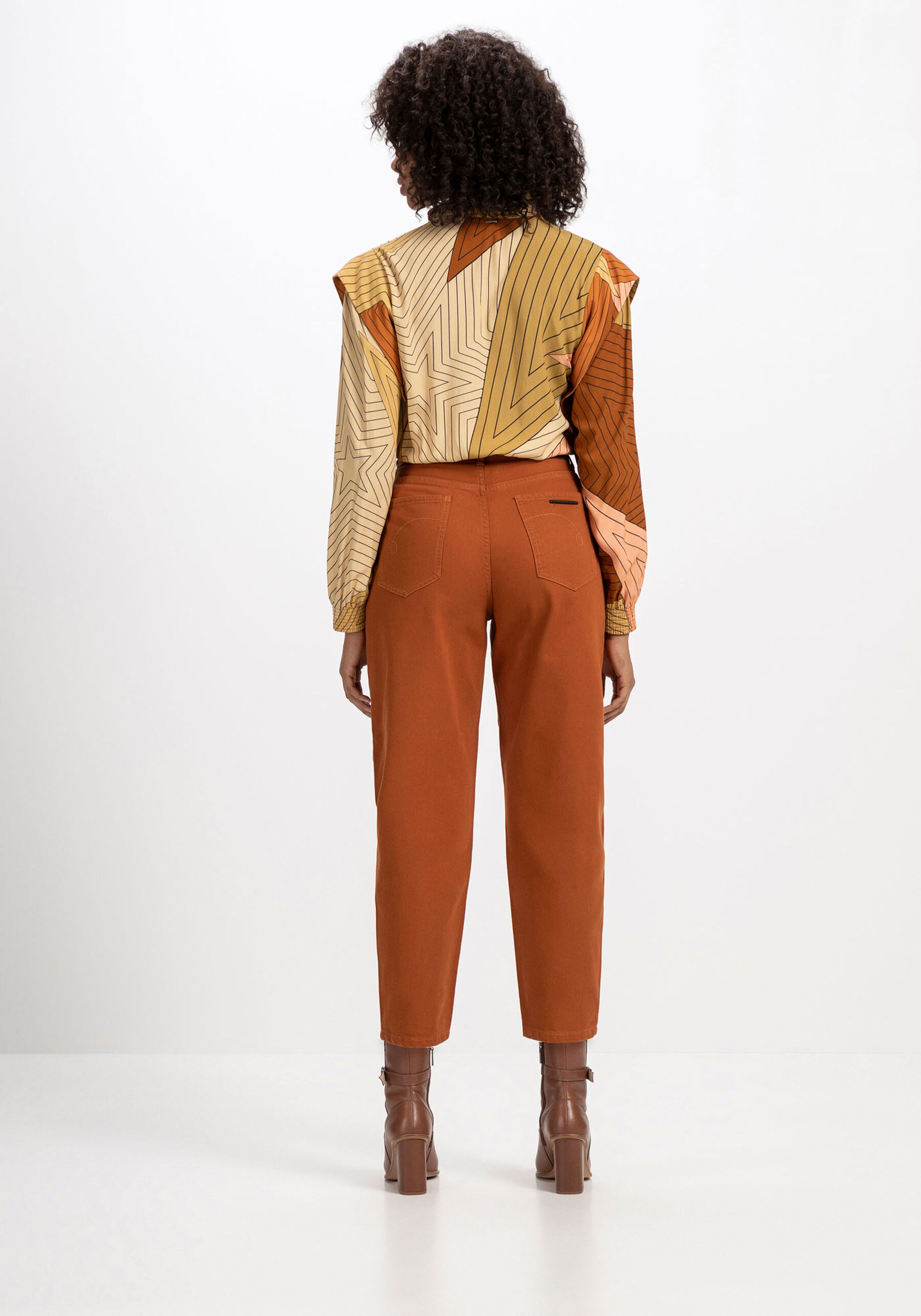 Calça Sarja Baggy Super Alta com Recortes, MARROM BISCUIT. Calça Sarja Baggy Super Alta com Recortes, MARROM BISCUIT, large.