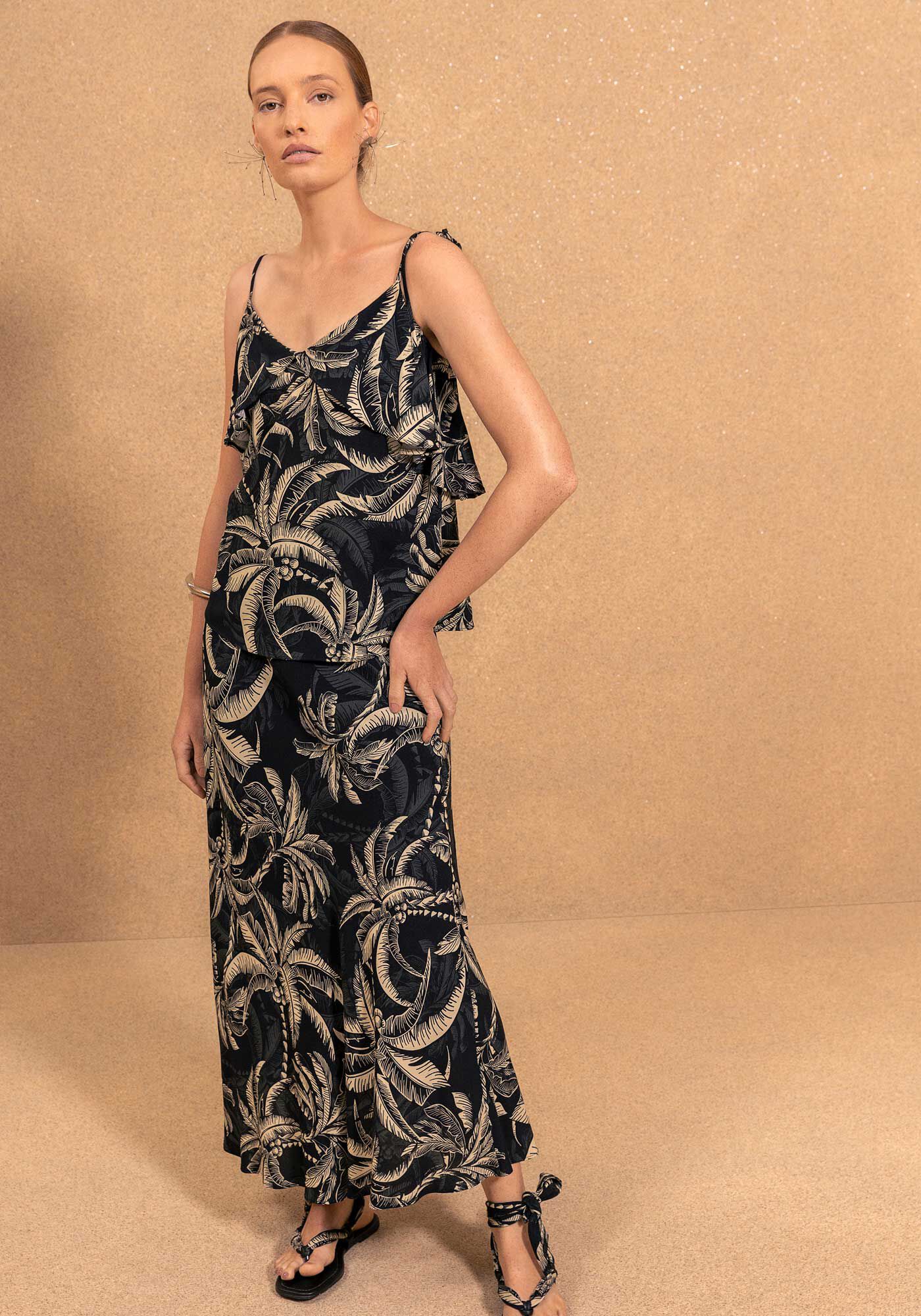 Blusa Fluida Estampada Com Babados E Al&ccedil;as De Amarrar, COQUEIRO PRETO, large.