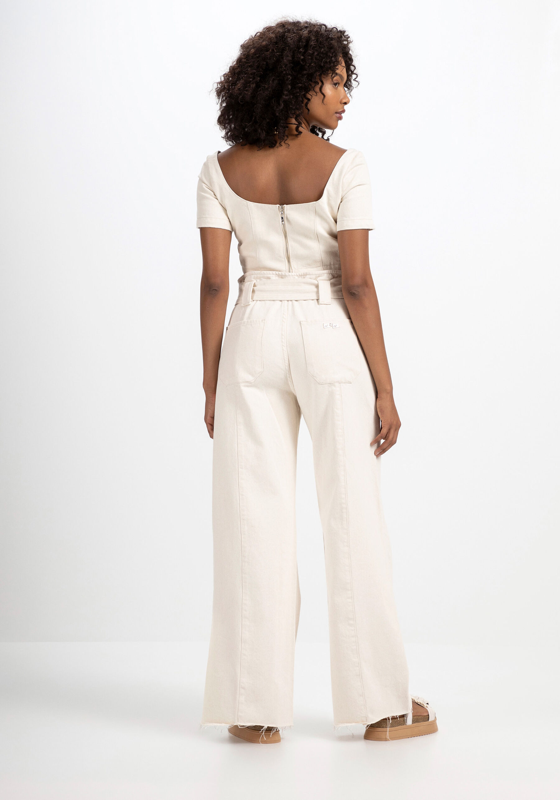 Blusa Sarja Cropped Manga Curta com Recortes, BRANCO OFF WHITE. Blusa Sarja Cropped Manga Curta com Recortes, BRANCO OFF WHITE, large.