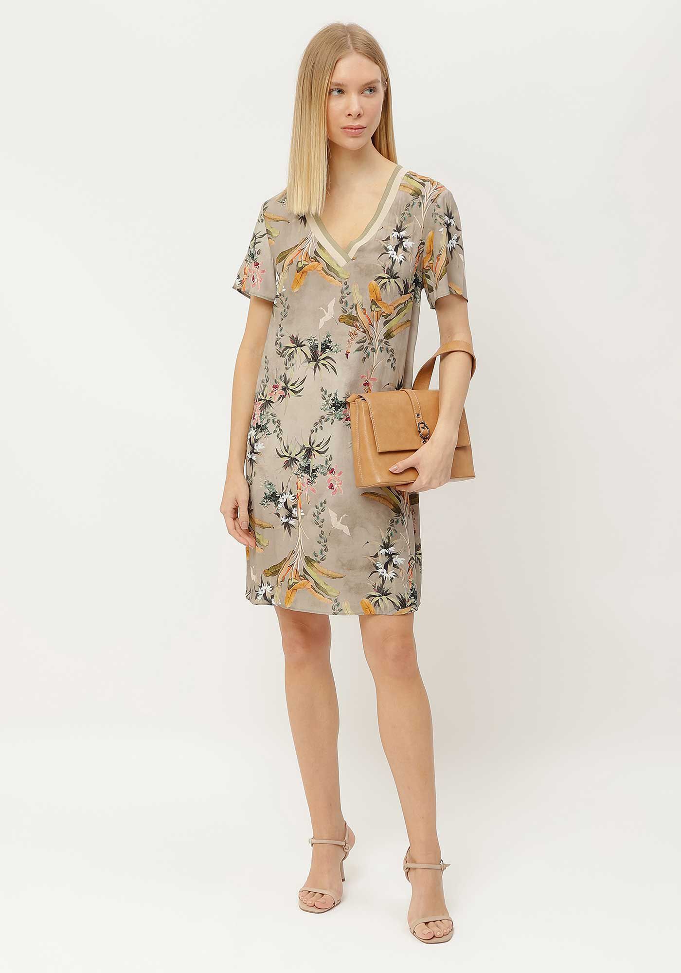 Vestido Curto Estampado com Decote V Retil&iacute;nea, , large.