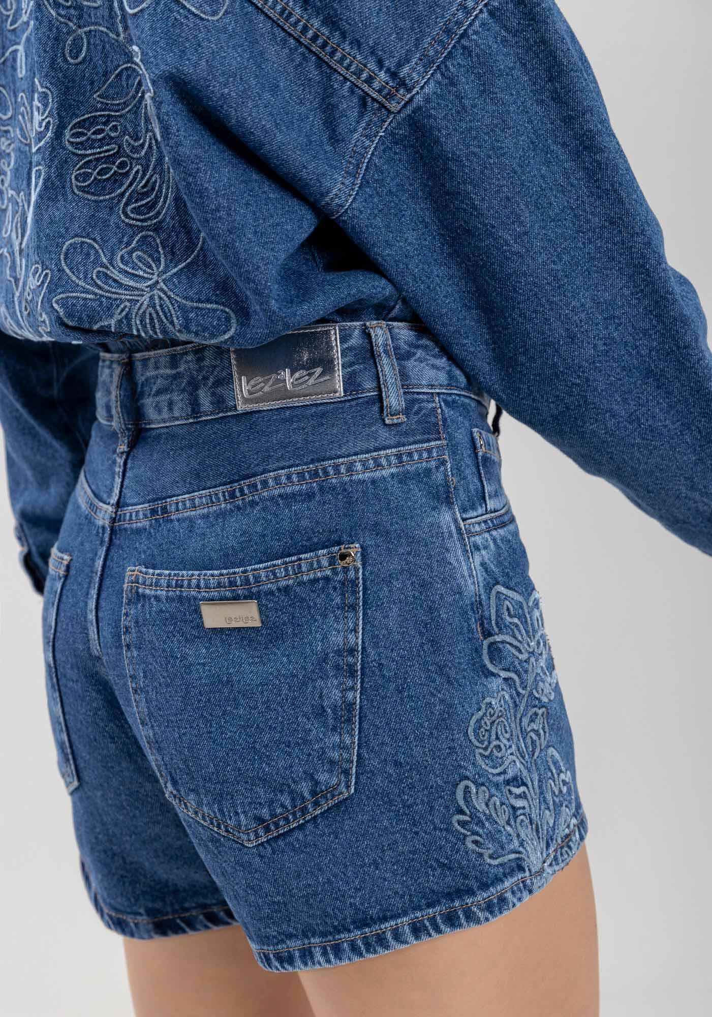 Shorts Jeans Curto Com Cintura Alta E Bordado Lateral, JEANS, large.