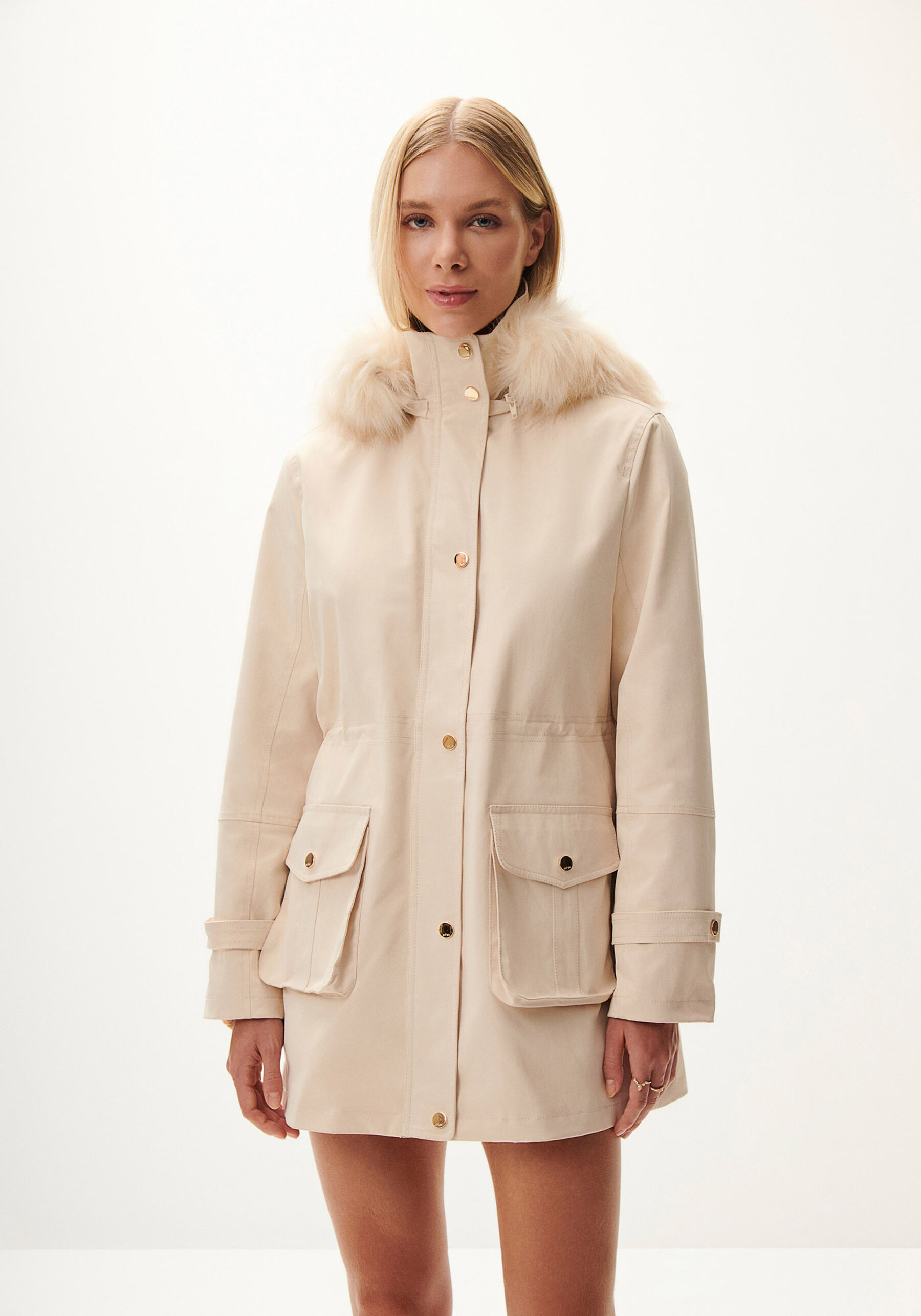 Casaco Alongado com Capuz Removível Pelo, . Casaco Alongado com Capuz Removível Pelo, , large.