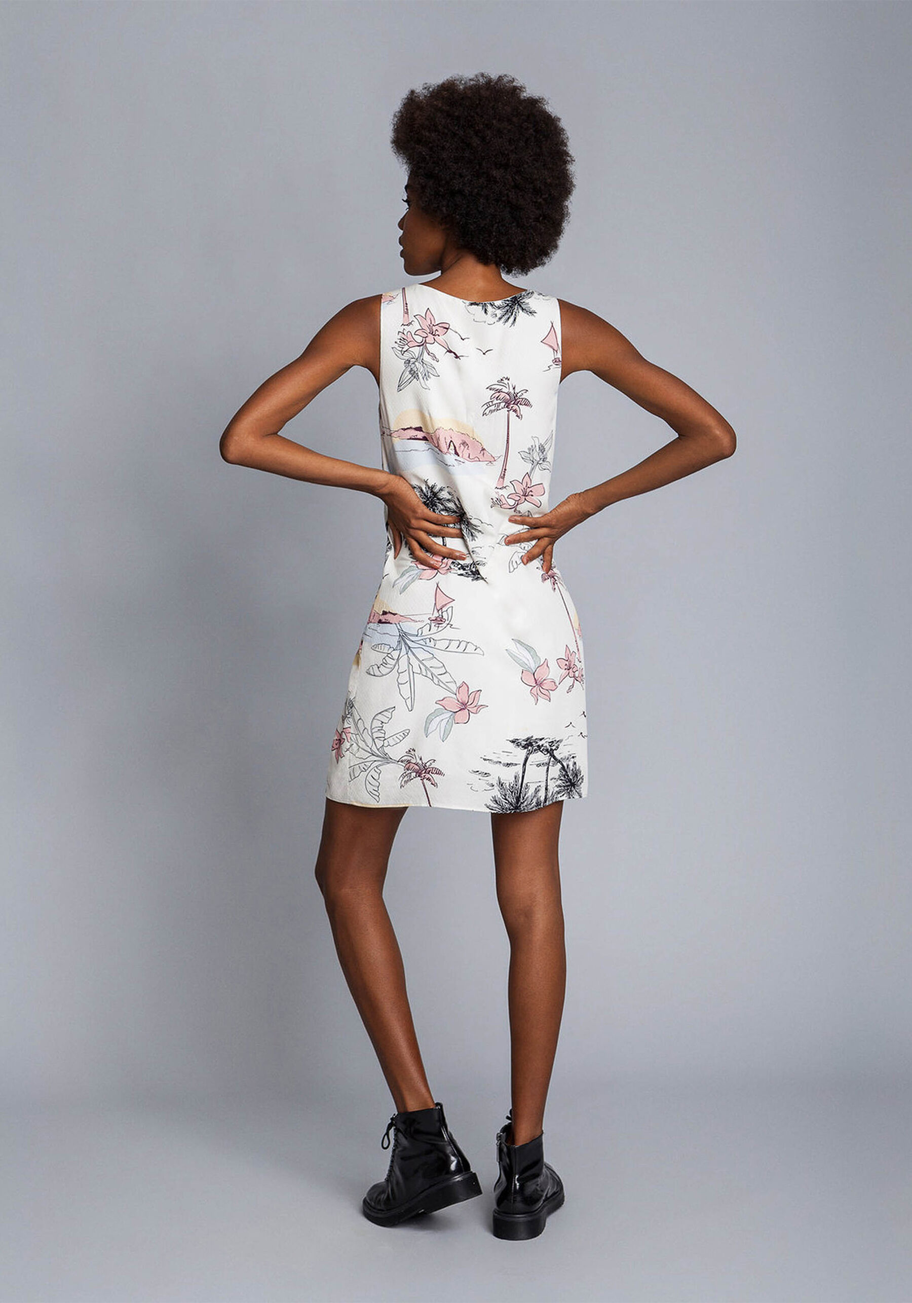 Vestido Recorte Gota Estampa Dream, . Vestido Recorte Gota Estampa Dream, , large.